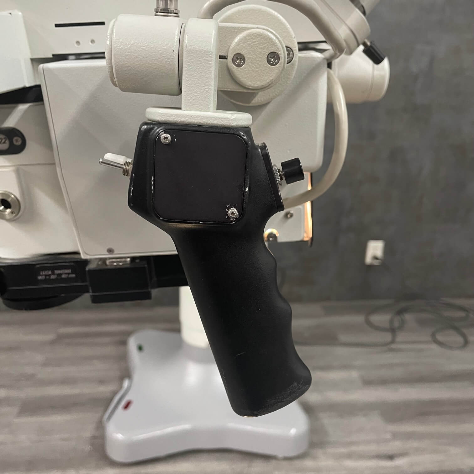 Mitaka Leica Wild M695 Surgery Microscope