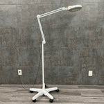 Mobile Magnifying Light