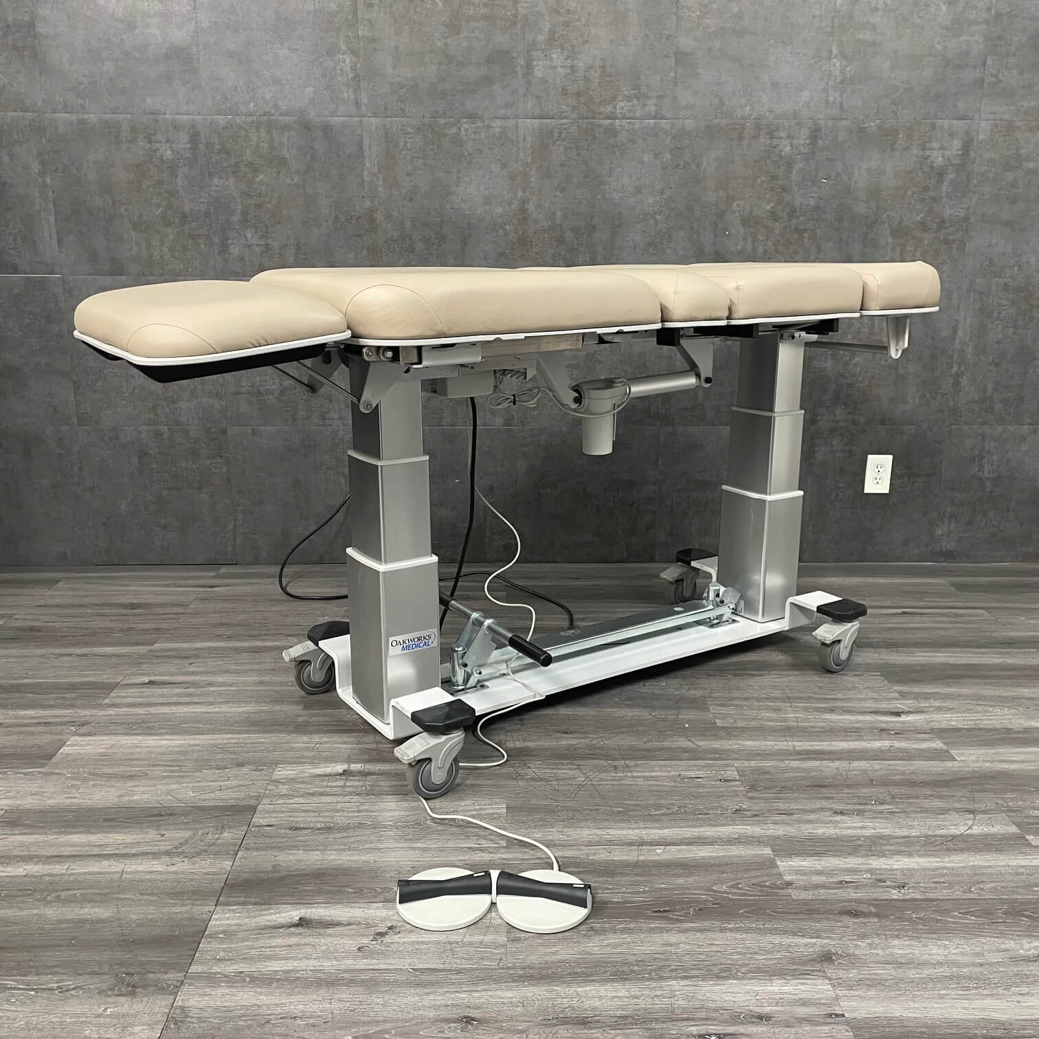 Oakworks Multi Specialty Ultrasound Table Refurbished - with adjustable height