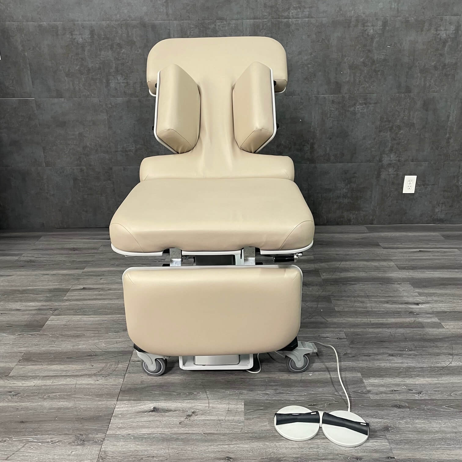 Powered Height Adjustment – ADA Friendly Low Entry Ultrasound Table