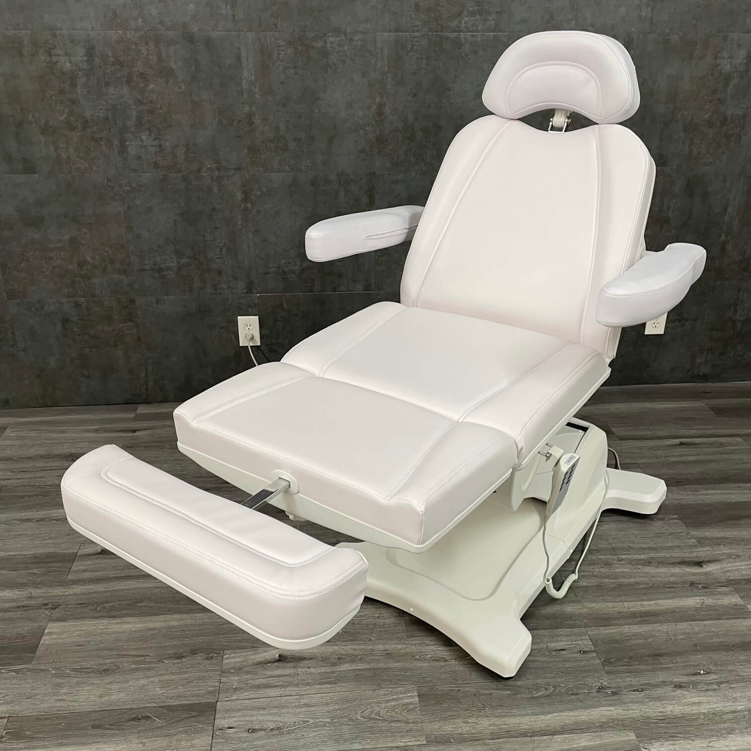 Paragan Monarch Ultimate Spa chair