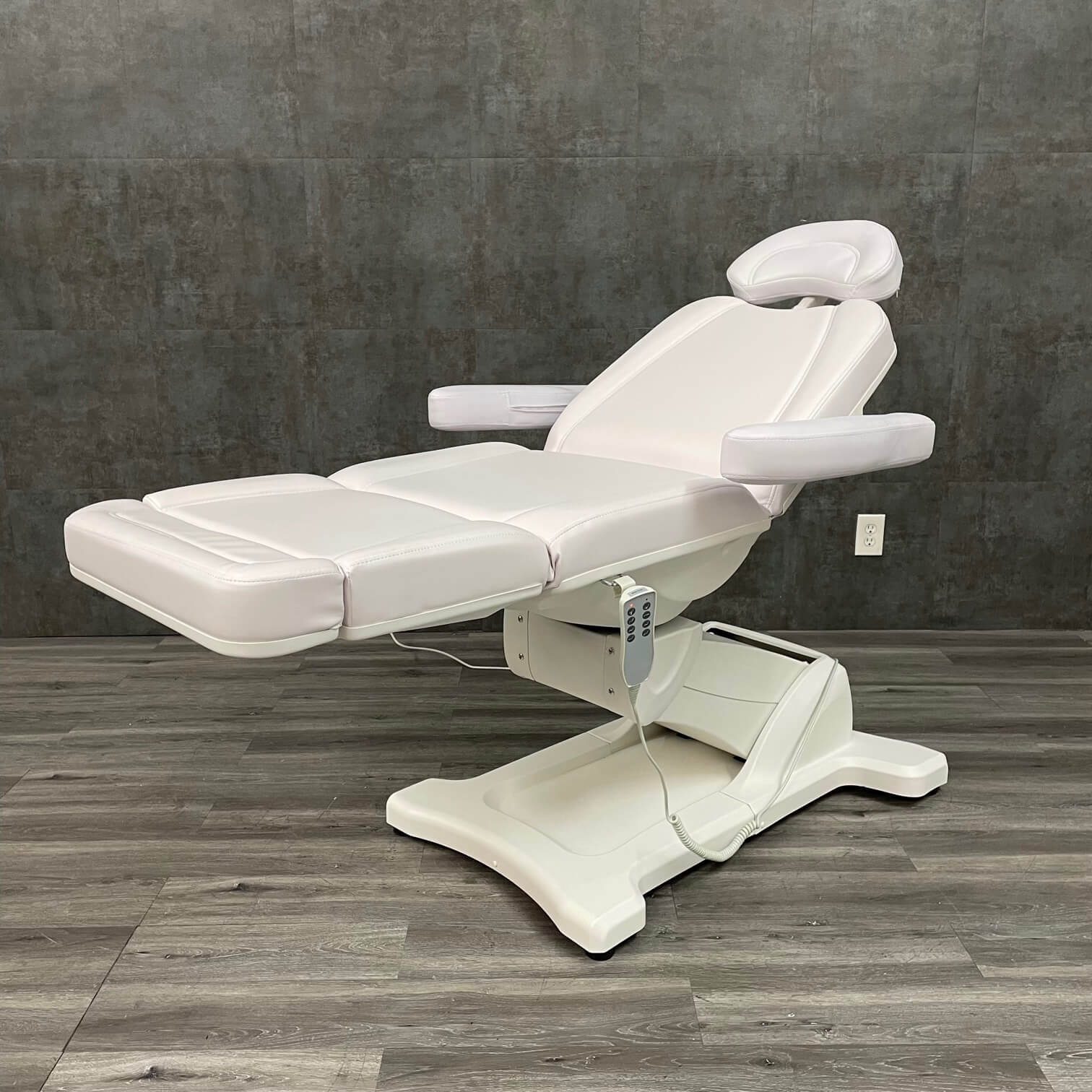 Paragan Monarch Ultimate Spa chair