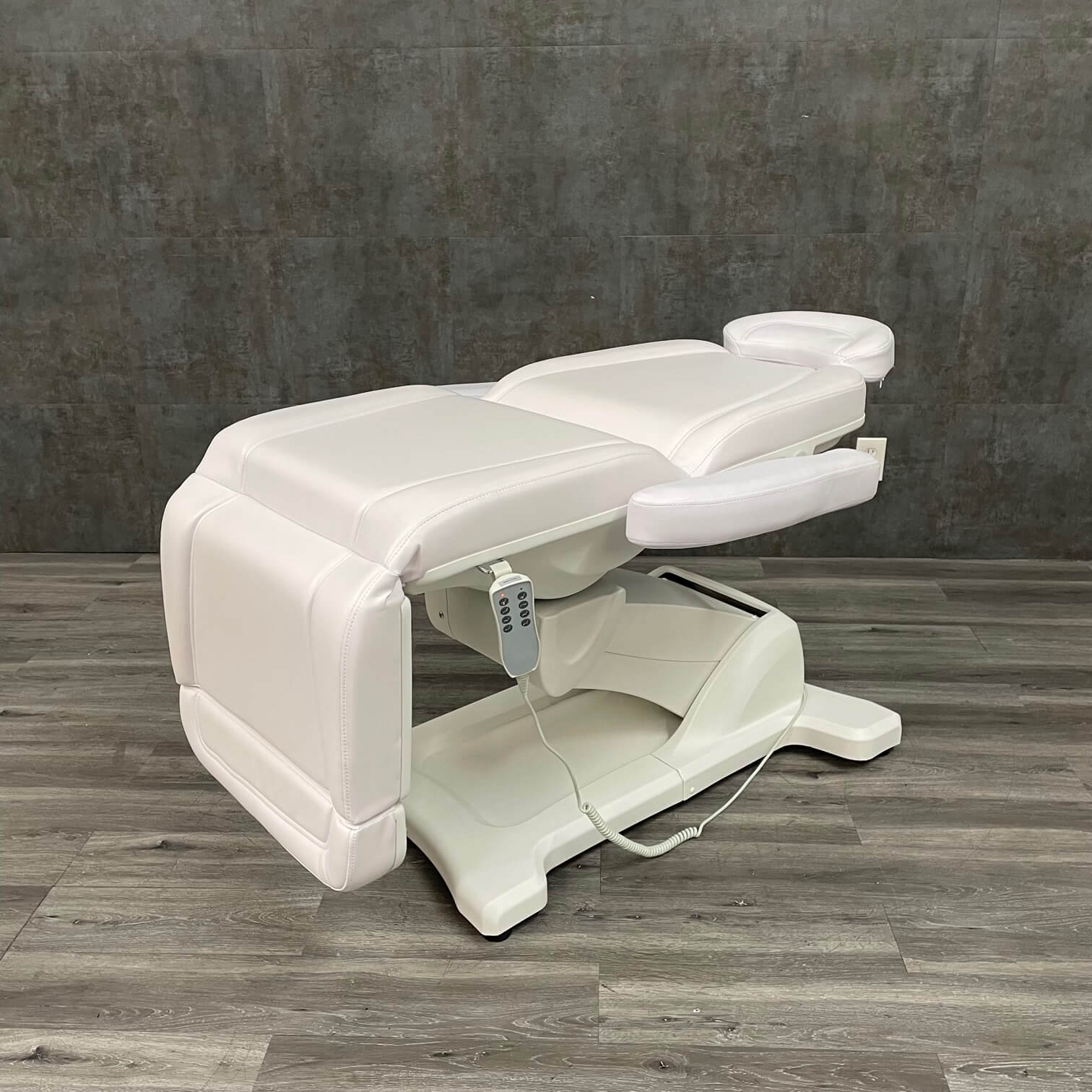 Paragan Monarch Ultimate Spa chair