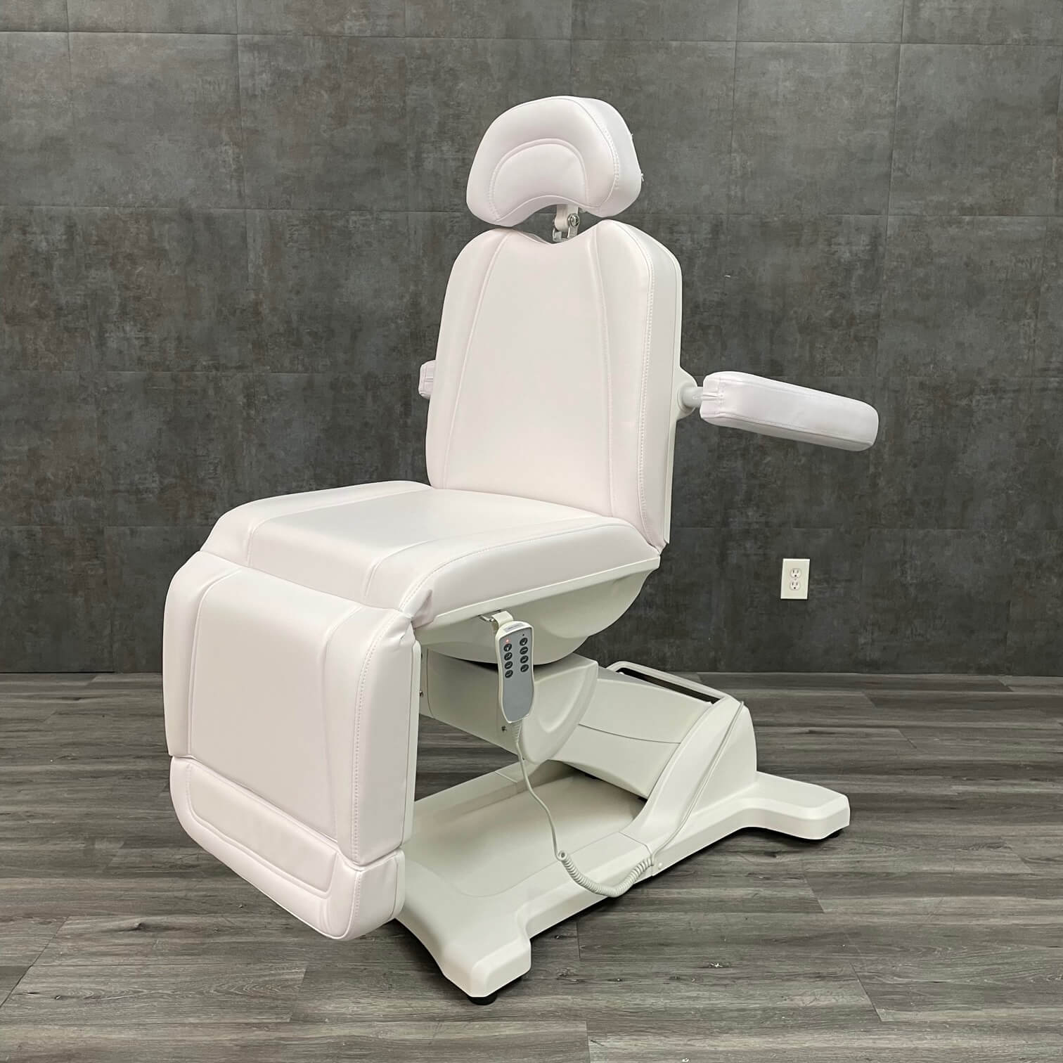 Paragan Monarch Ultimate Spa chair