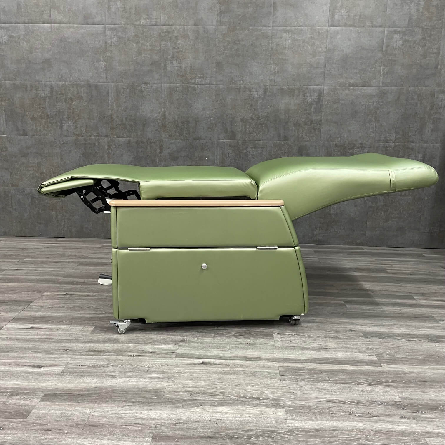 Full Power Clinical Recliner Chair