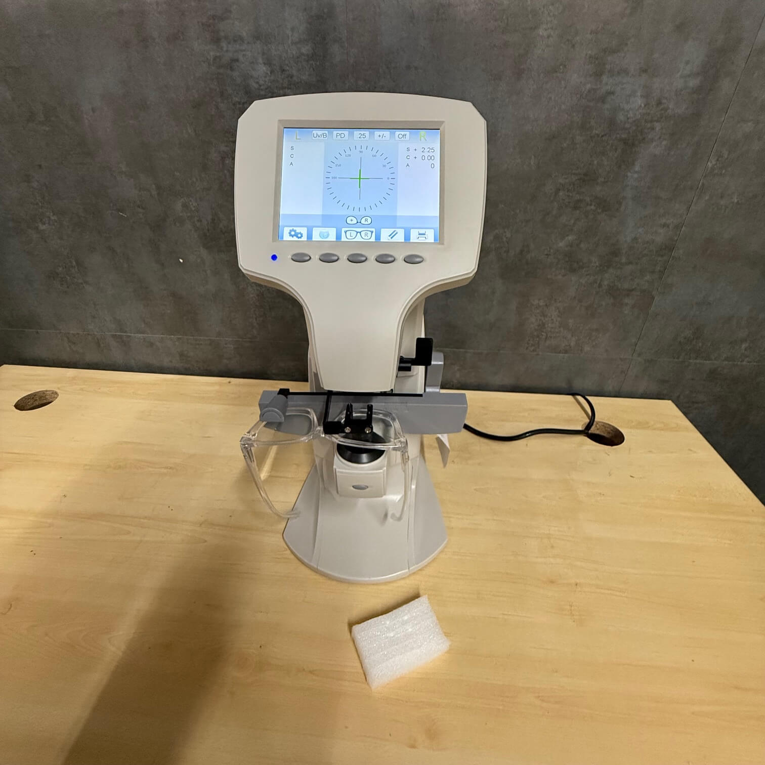 Ray Vision Auto Lens Meter - Optical diagnostic tools in Southern California