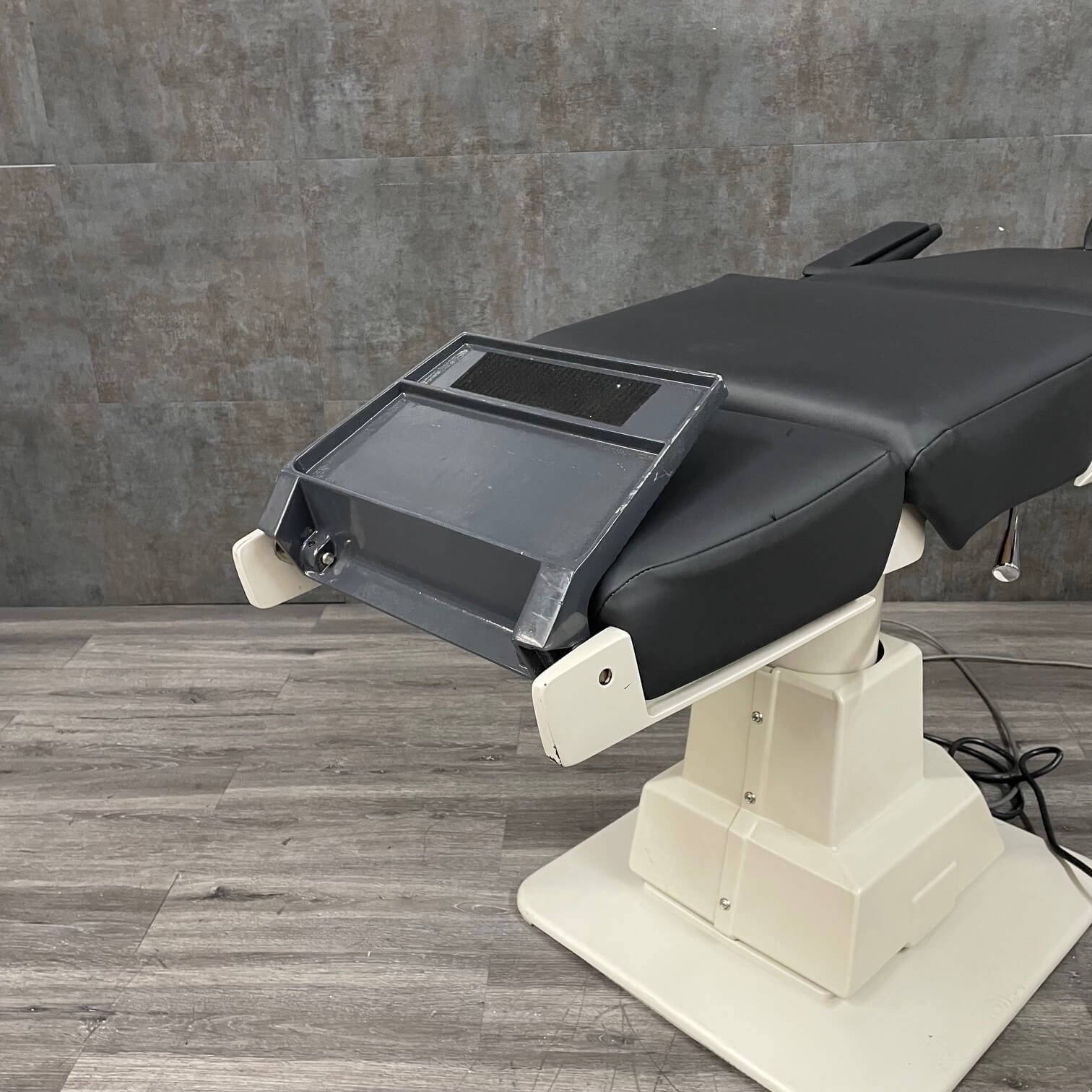 Reliance 710 Exam Chair