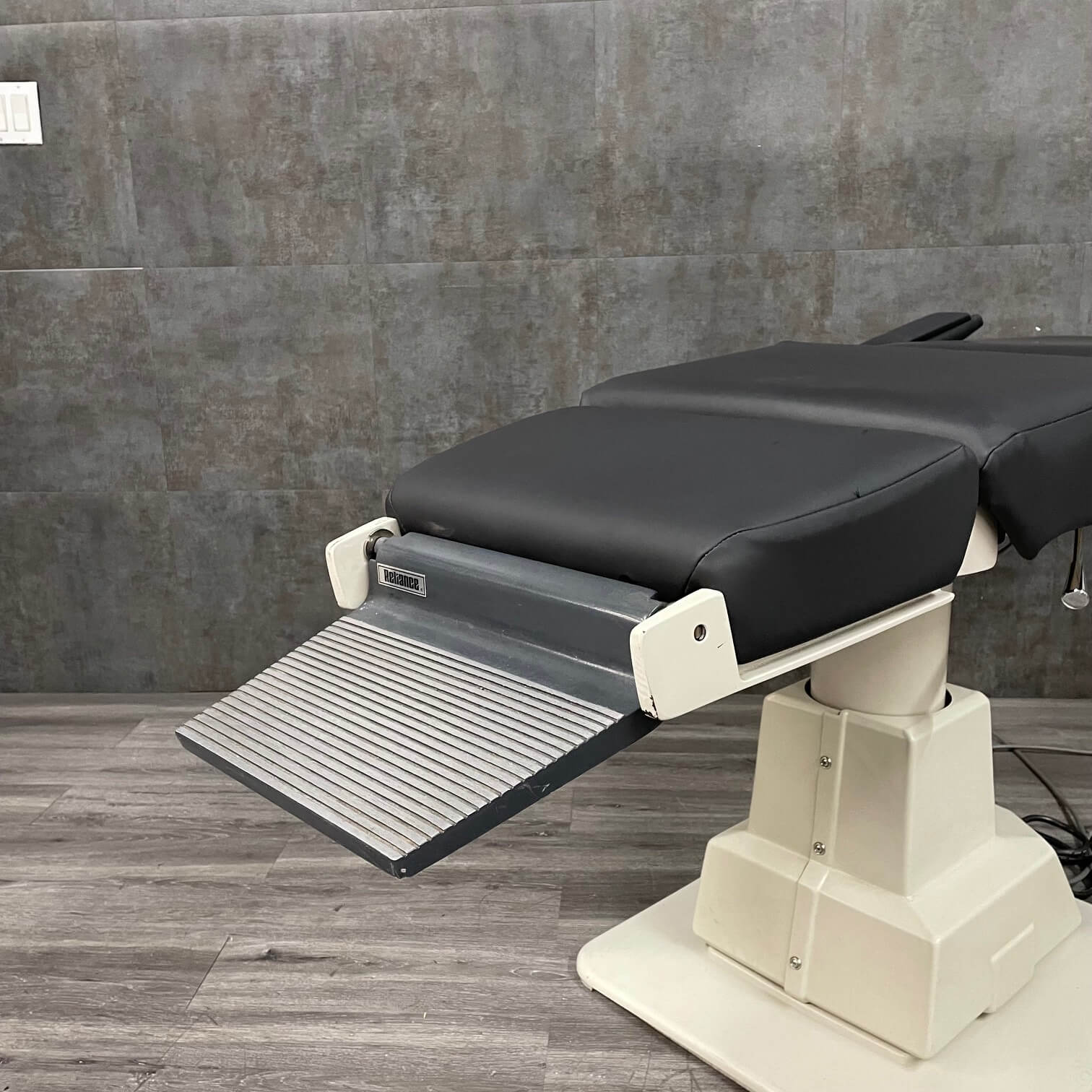 Reliance 7100HF Power procedure chair
