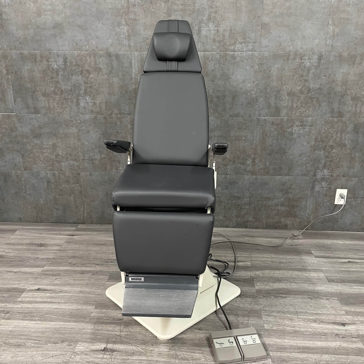 Reliance 710 Exam Chair