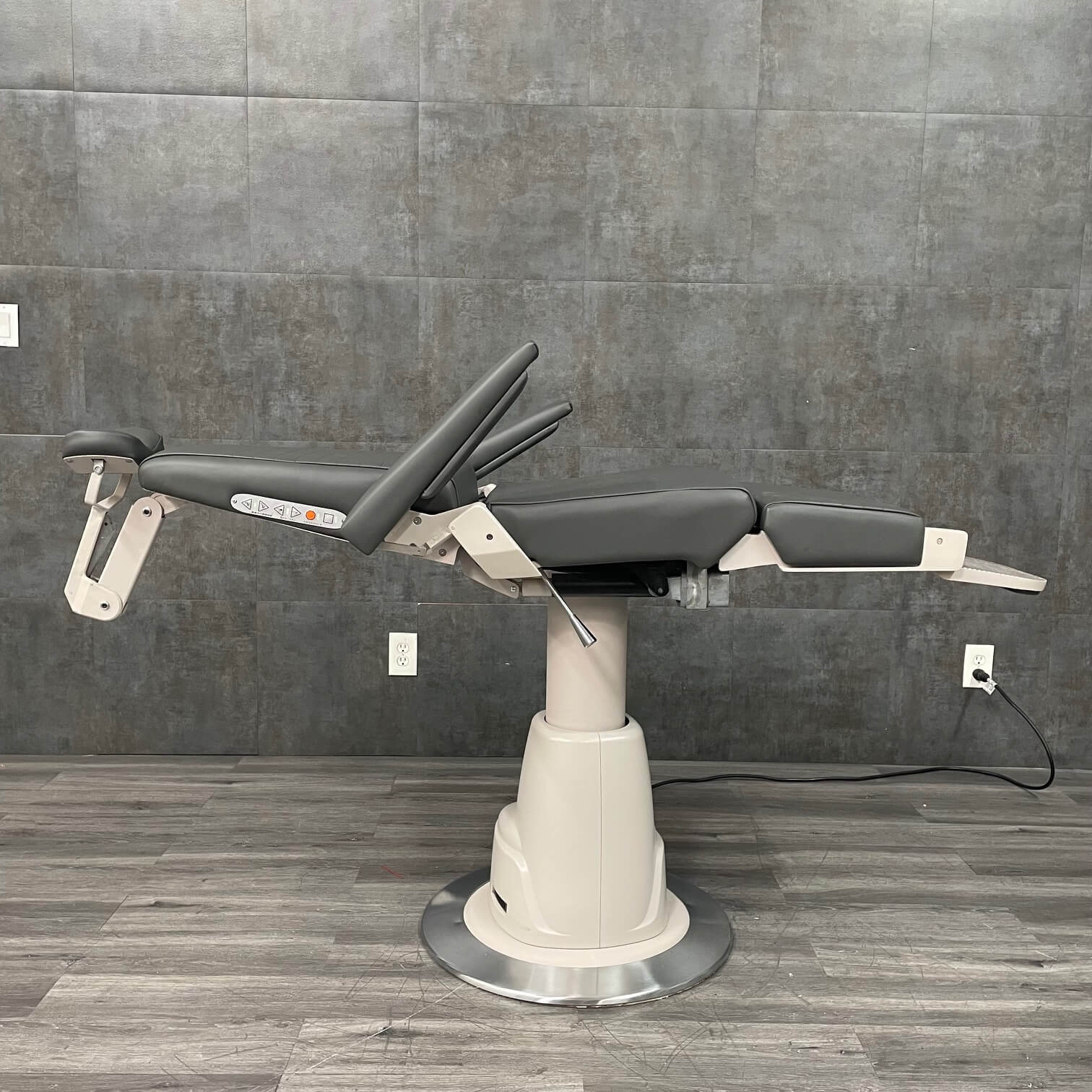 Reliance 710H Power Procedure Chair