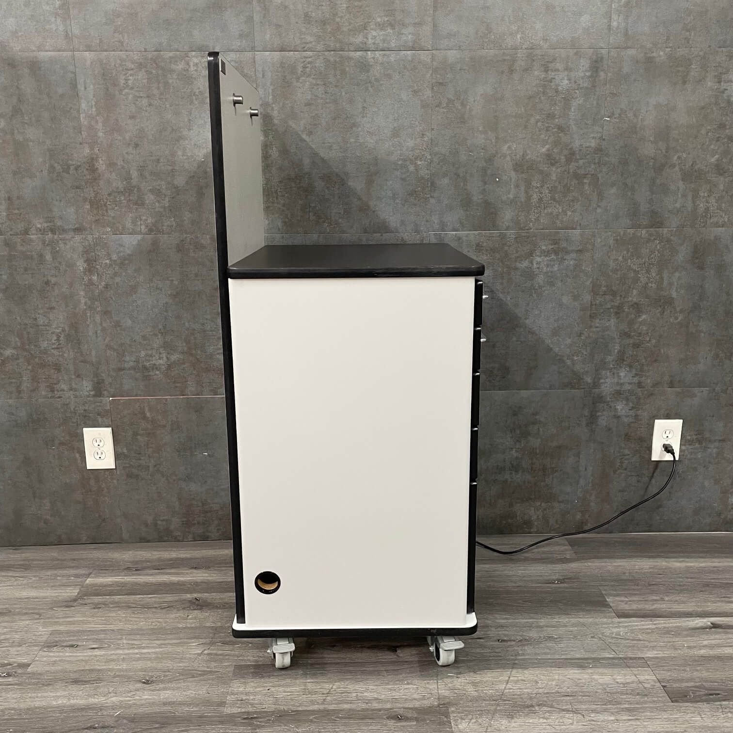 Reliance 8150 ENT Cabinet