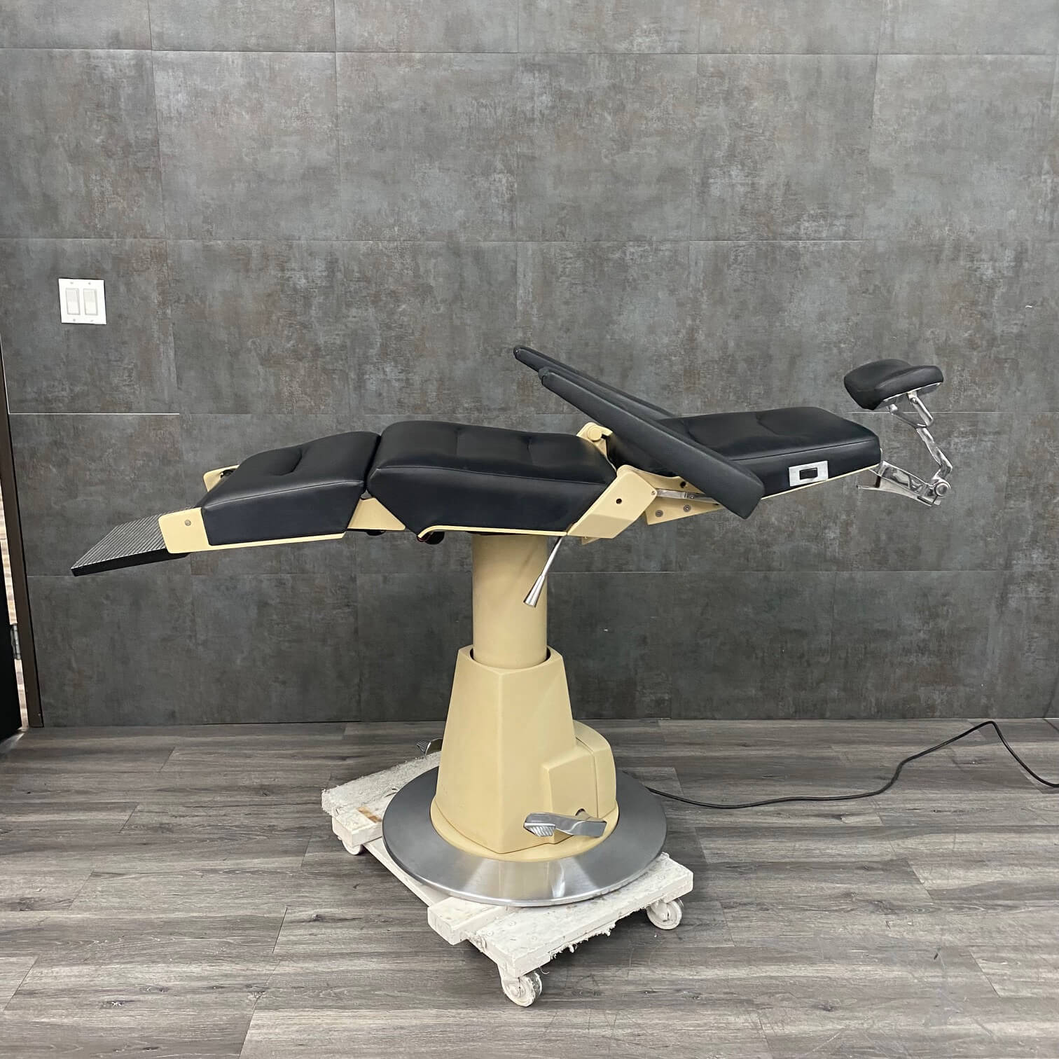 Reliance 880 Chair Angelus Medical