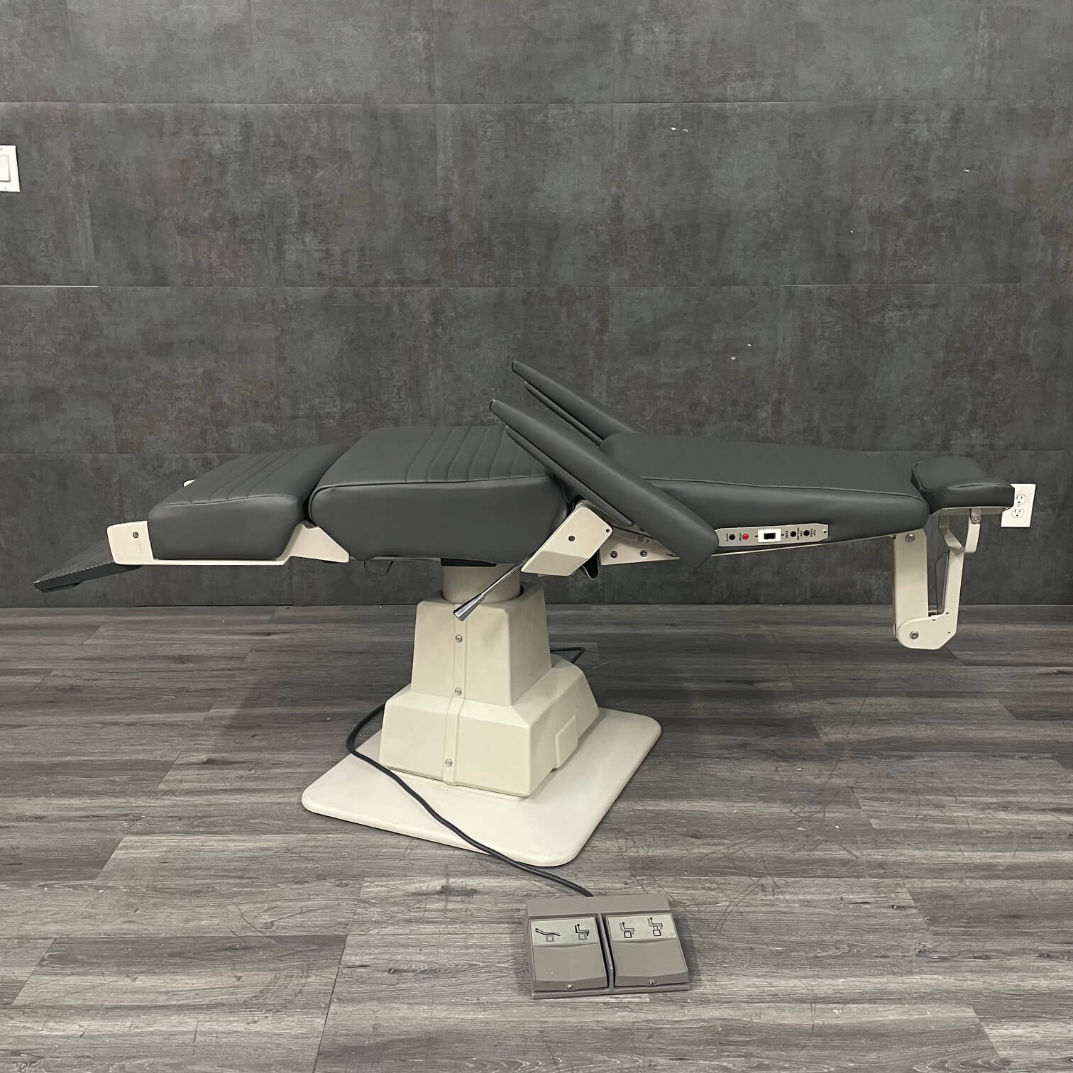 Reliance 7100 exam chair reclined for minor procedures and patient examinations - for sale near me