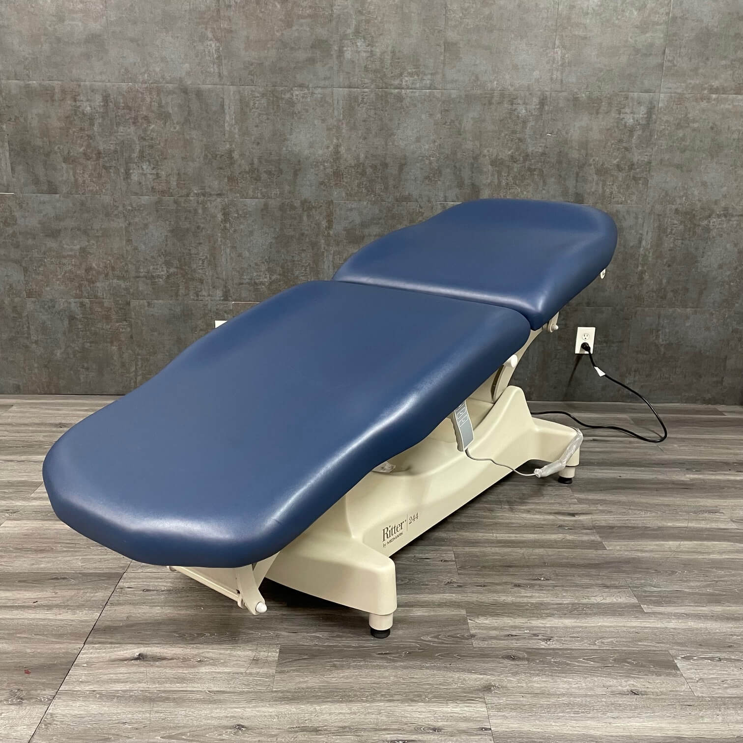 Ritter 244 Bariatric Power Exam Table
