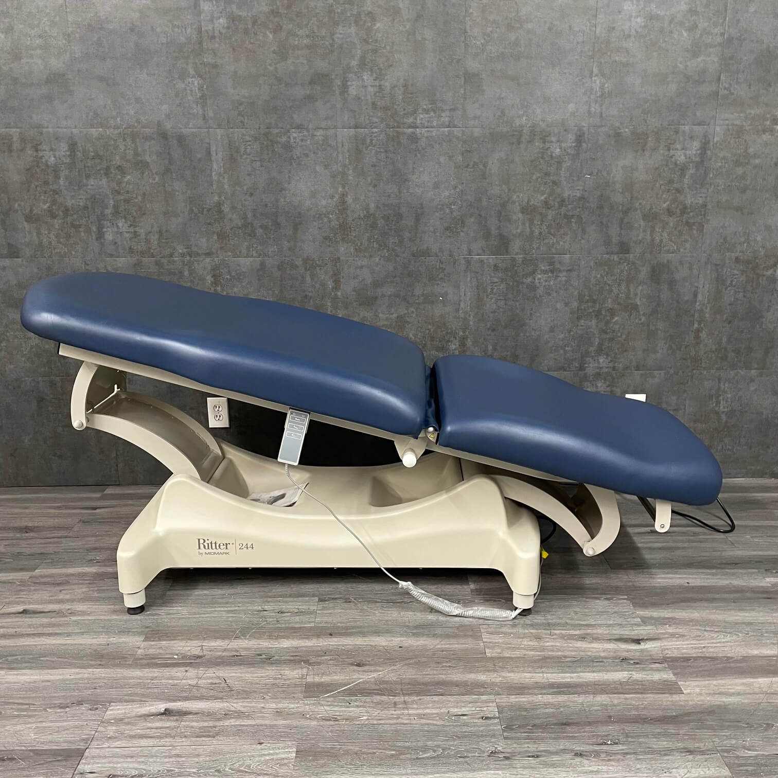 Ritter 244 Bariatric Power Exam Table