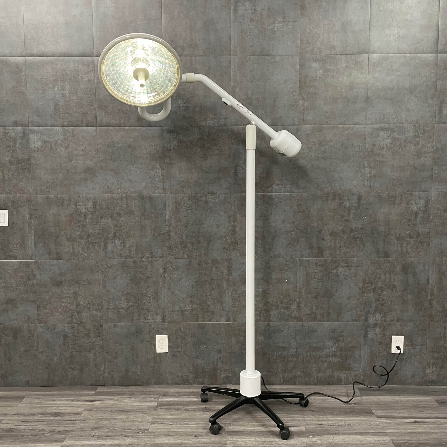 Ritter 355 Surgical Light with Mobile Base