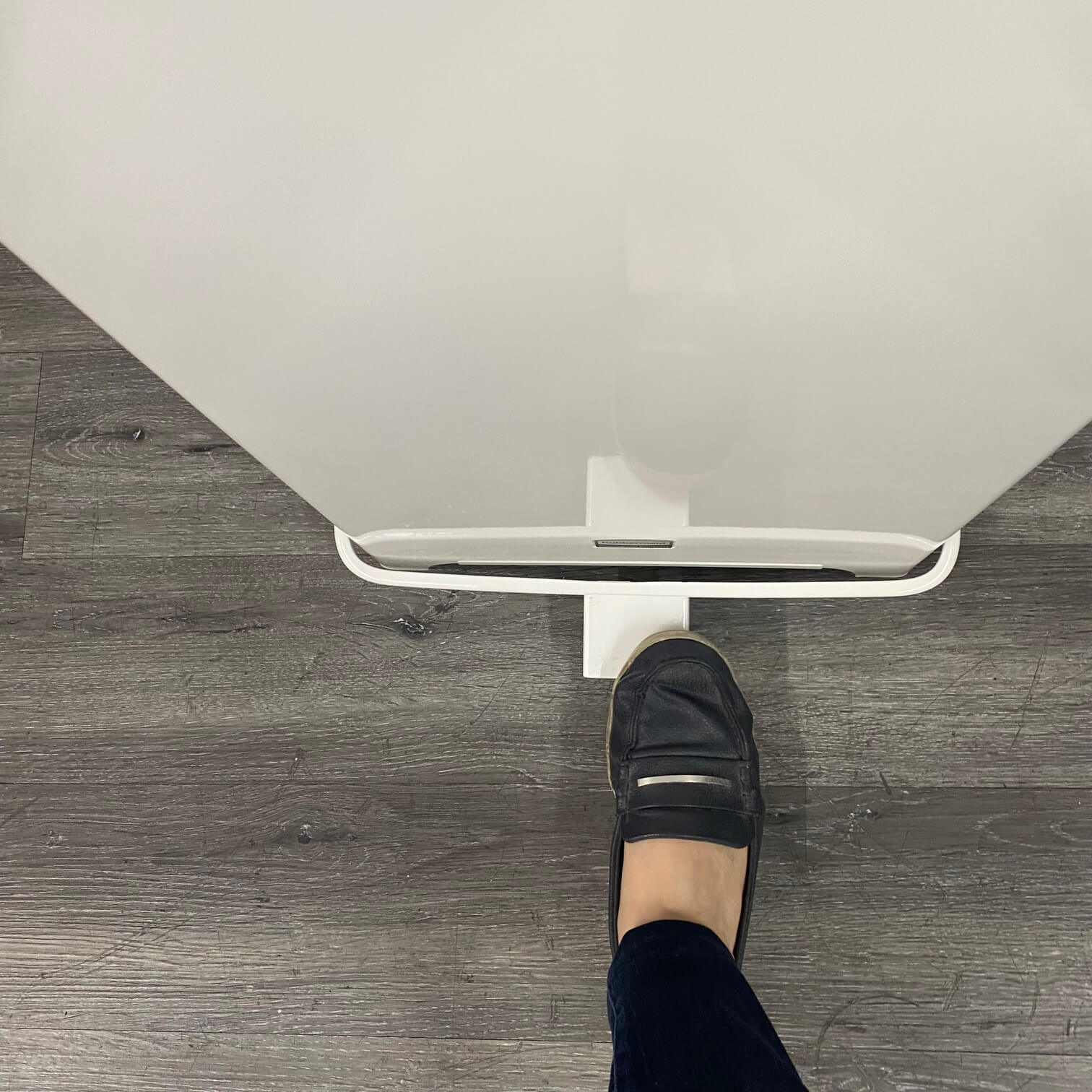 Rubbermaid Defender Bio hazard Trash Can