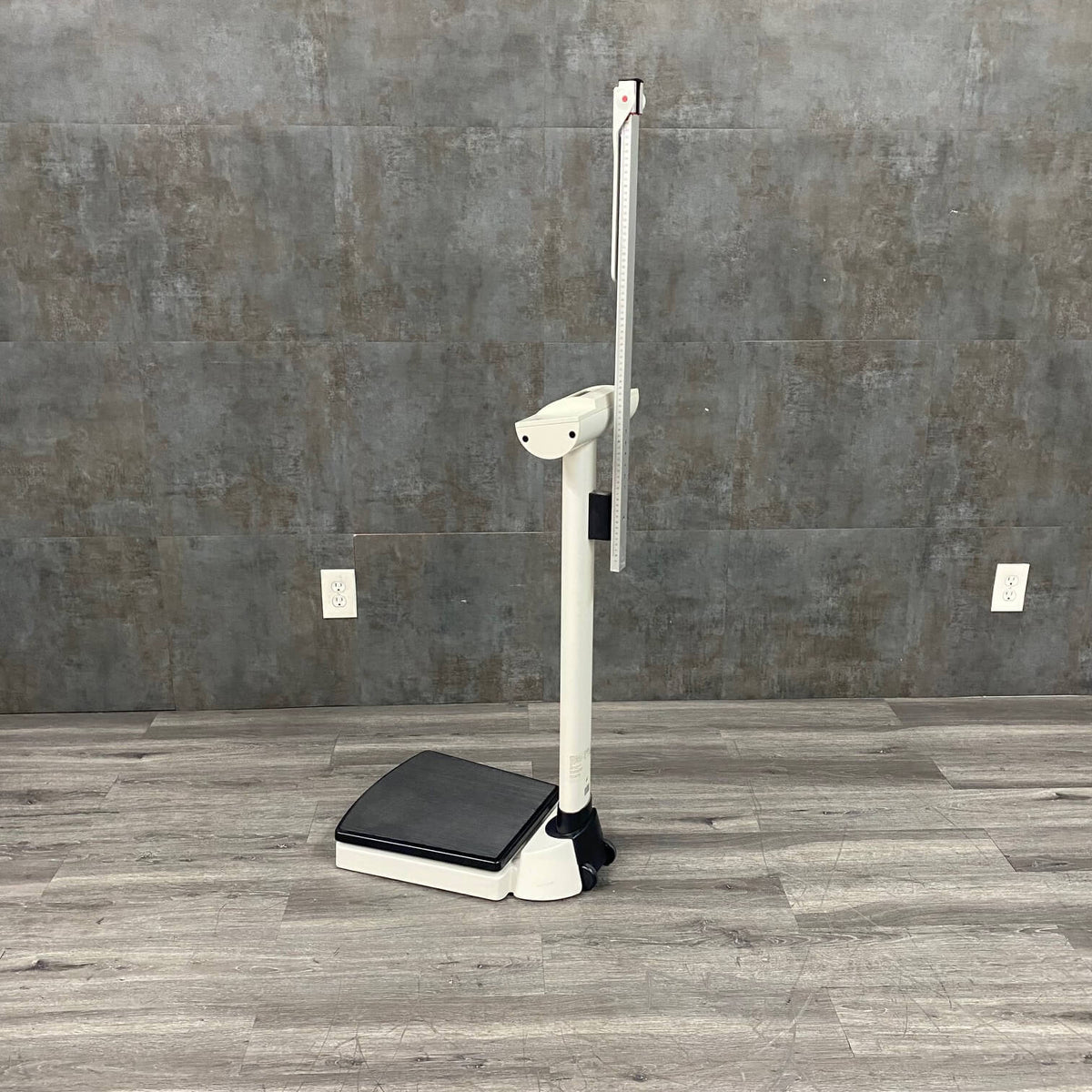 703 Scale Seca 703 Bariatric Physician Scale - – Angelus Medical and Optical
