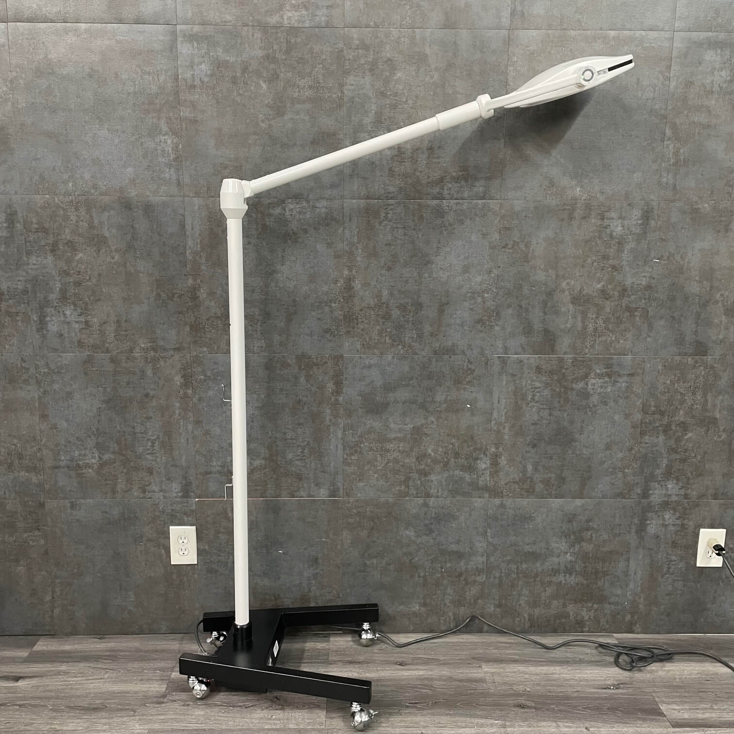 Skytron Spectra AUT1 exam light