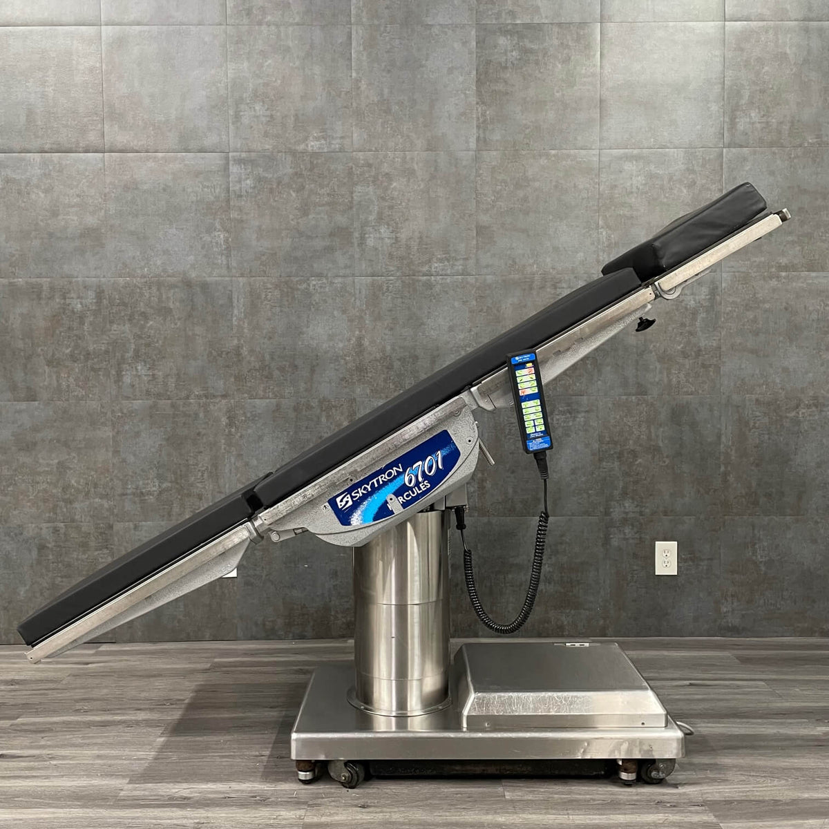 Skytron 6701 Surgical Table | Operating Table - – Angelus Medical and ...