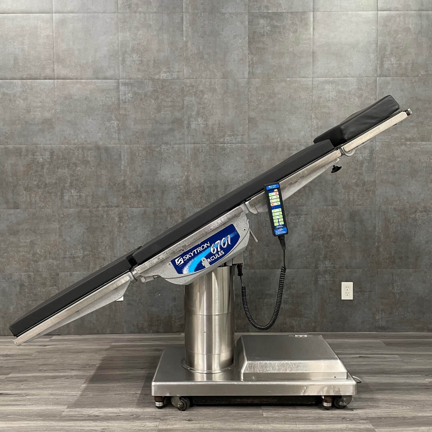 Skytron 6701 Surgical Table - For Surgery in Beverly Hills Costa Mesa and nationwide