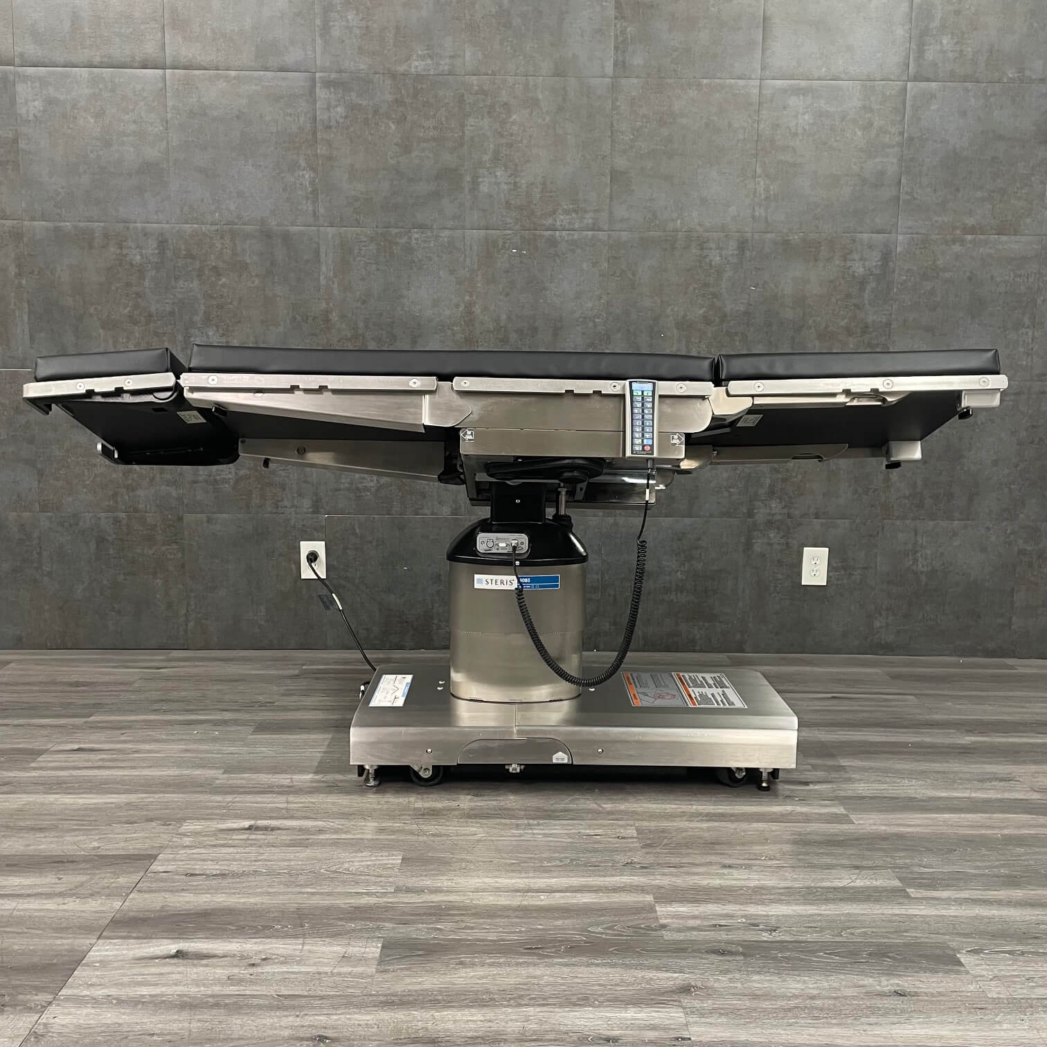 Refurbished Steris 4085 OR Table with elctro hydraulic positioning 