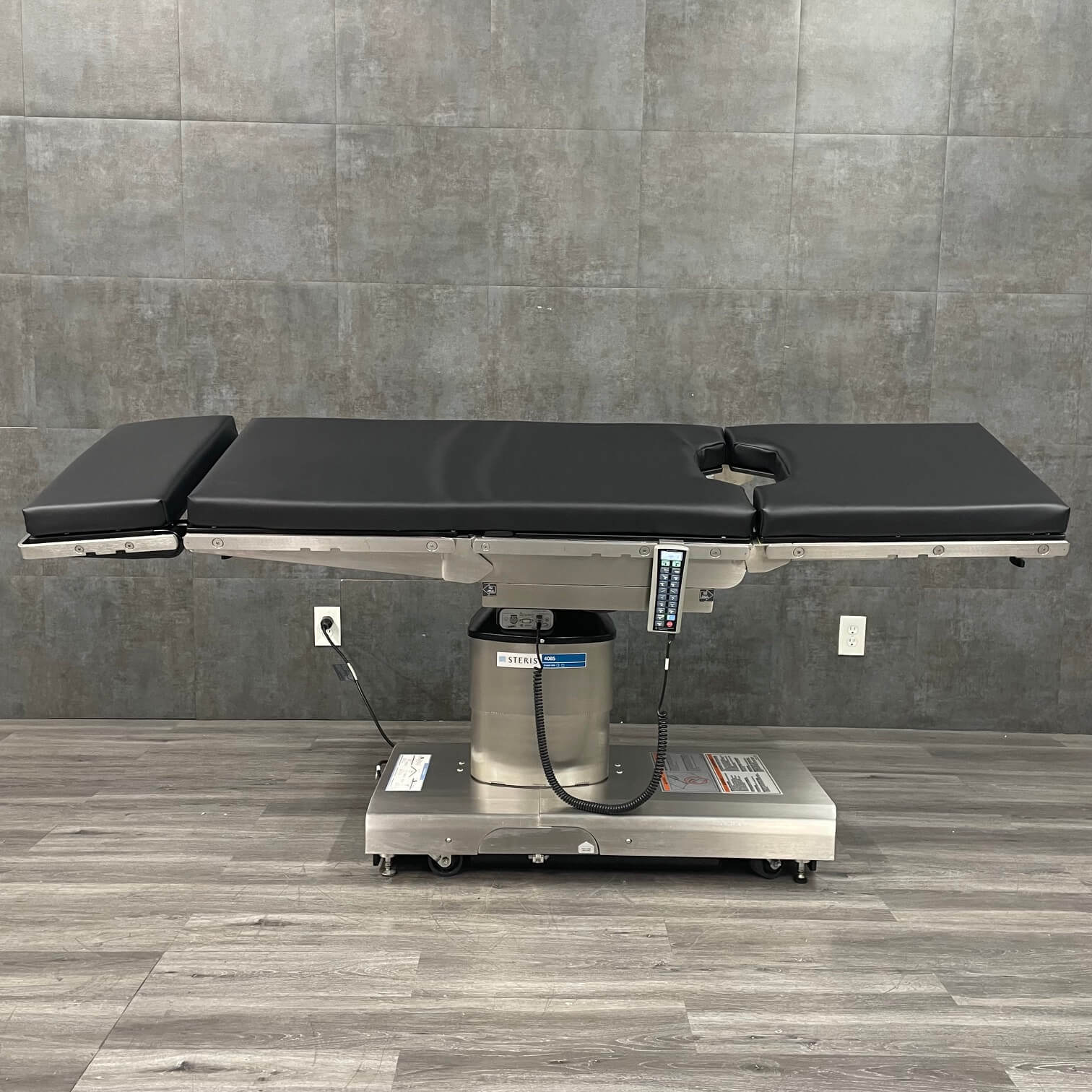 Electro hydraulic surgical table positioning system