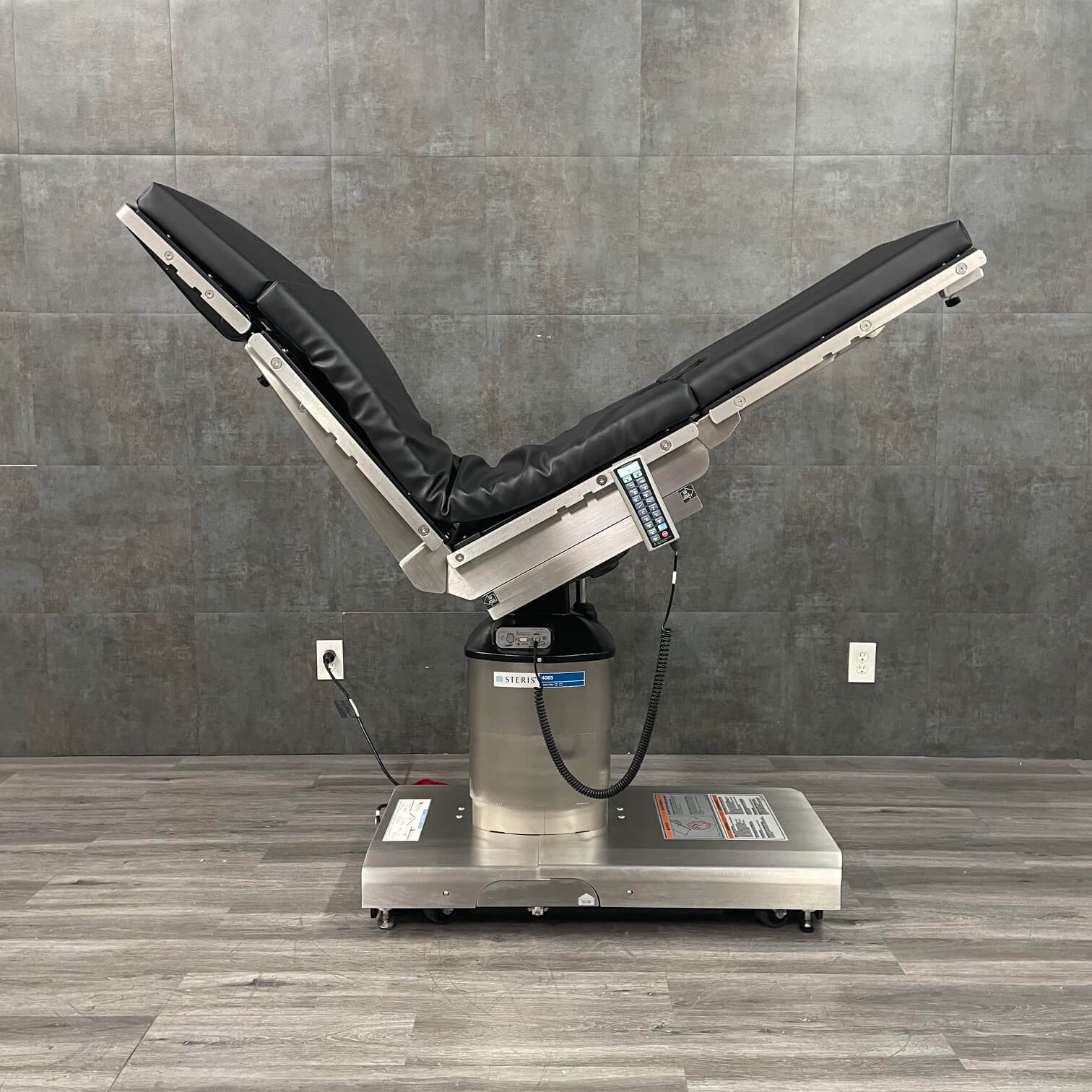 Steris imaging table with flexible positiong 