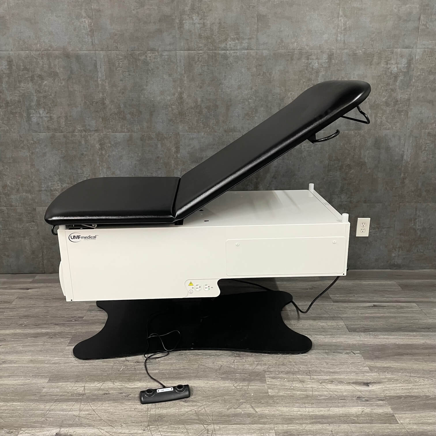 UMF exam table side view