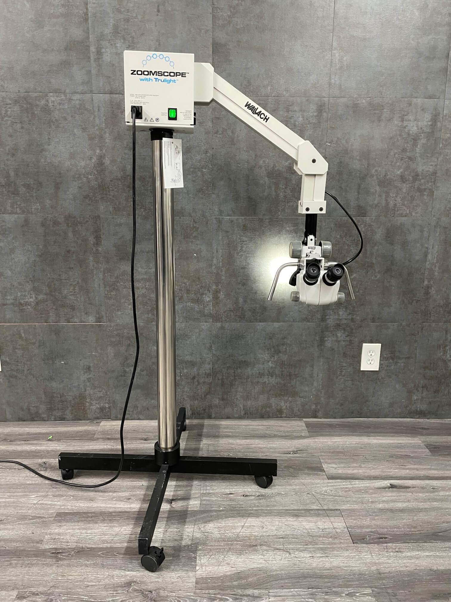 Wallach Zoomscope with Trulight Colposcope