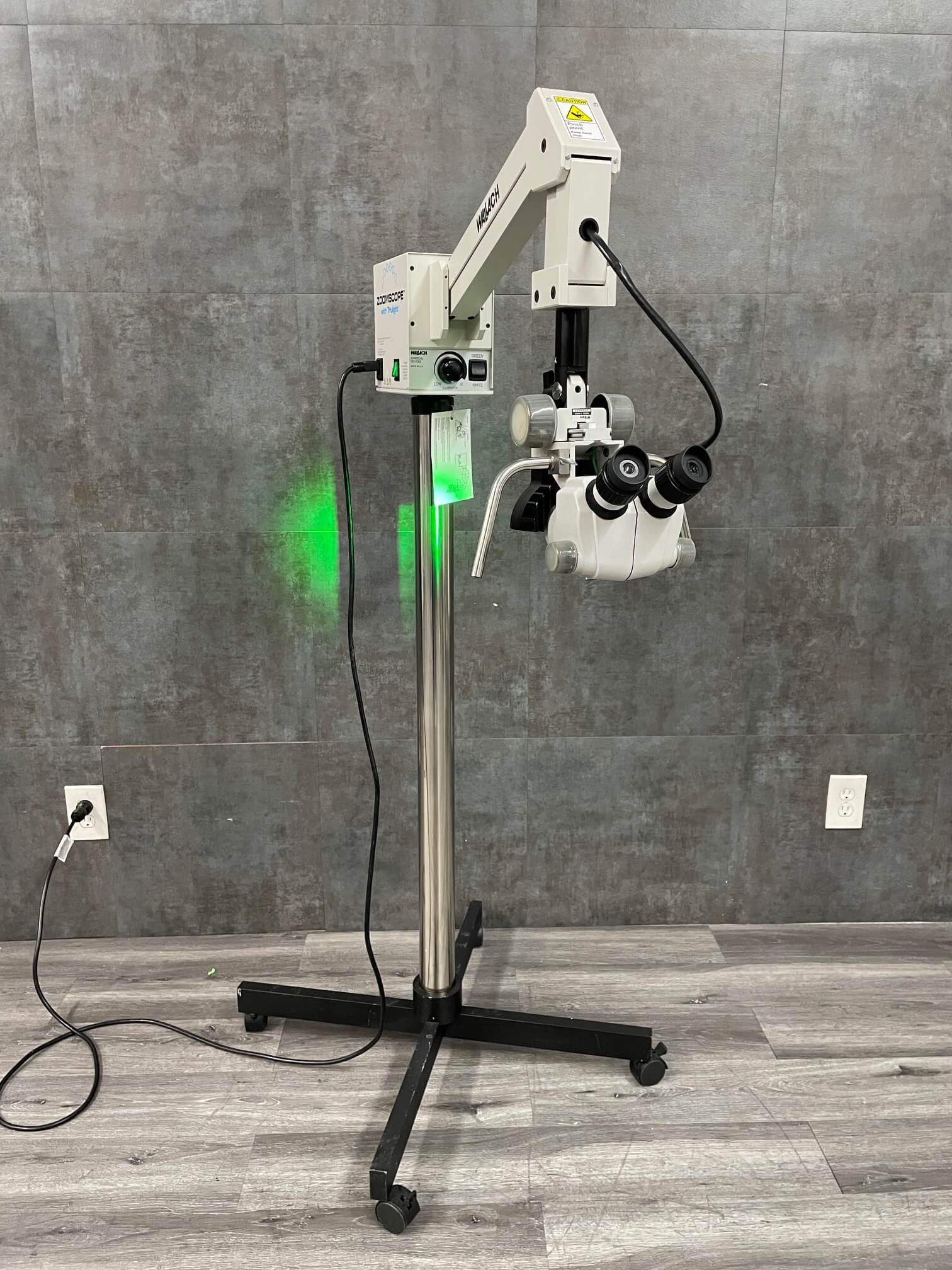 Wallach Zoomscope with Trulight Colposcope