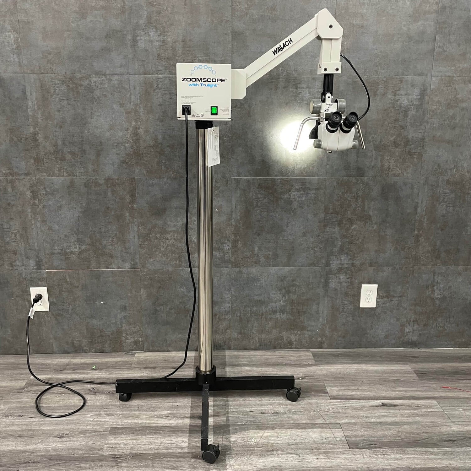 Wallach Zoomscope with Trulight Colposcope