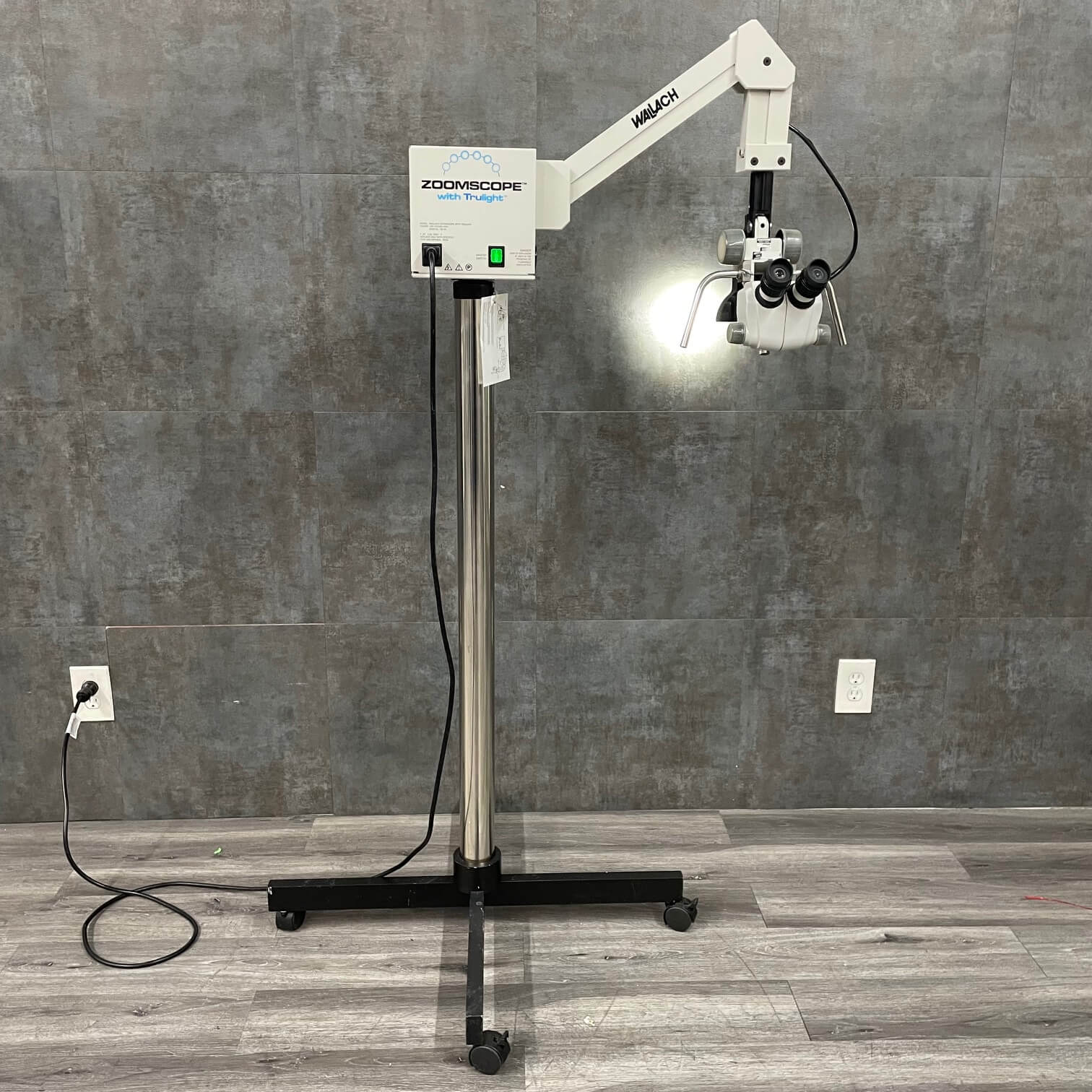 Wallach Zoomscope with Trulight Colposcope