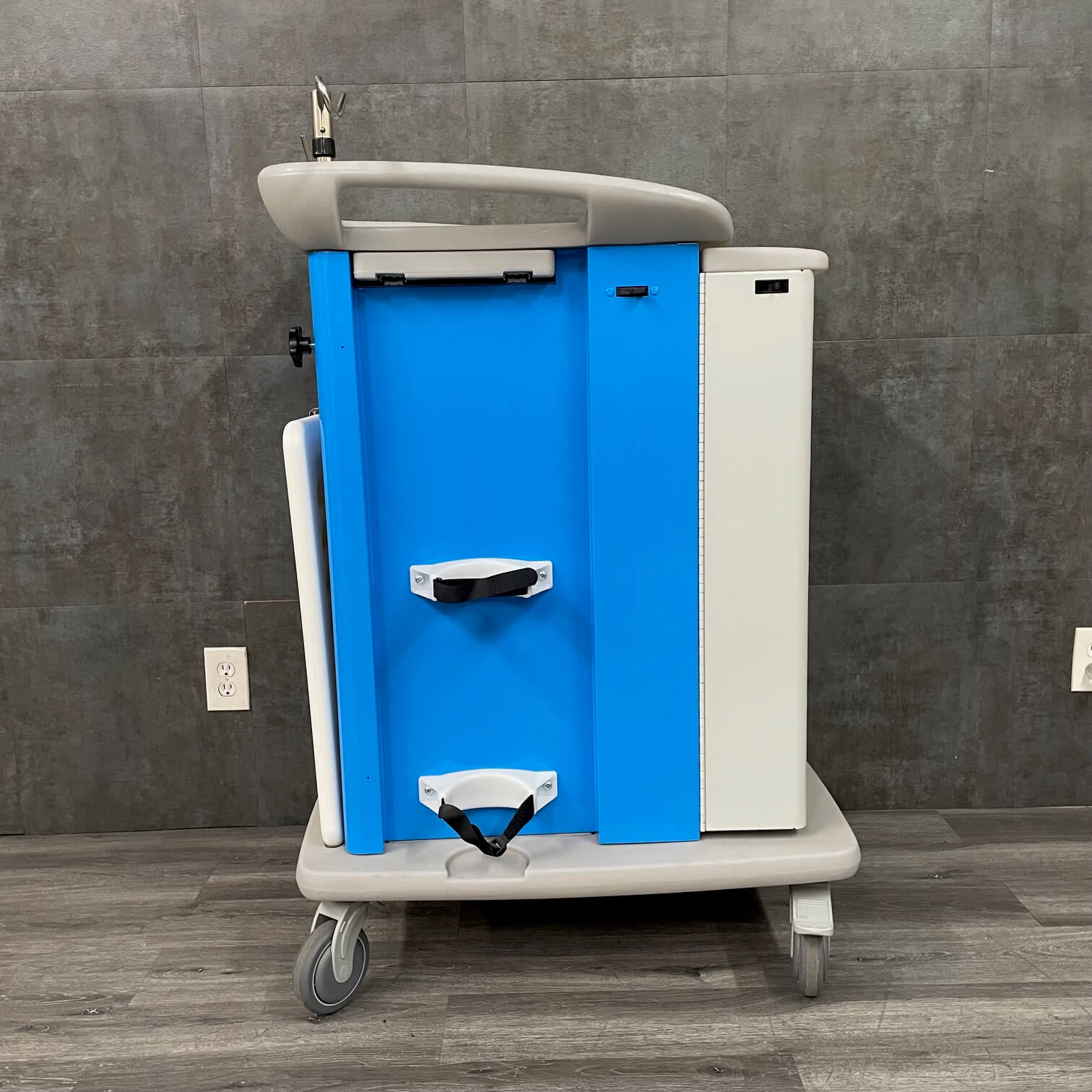 Waterloo ER 2000™ Instant Access Emergency Cart