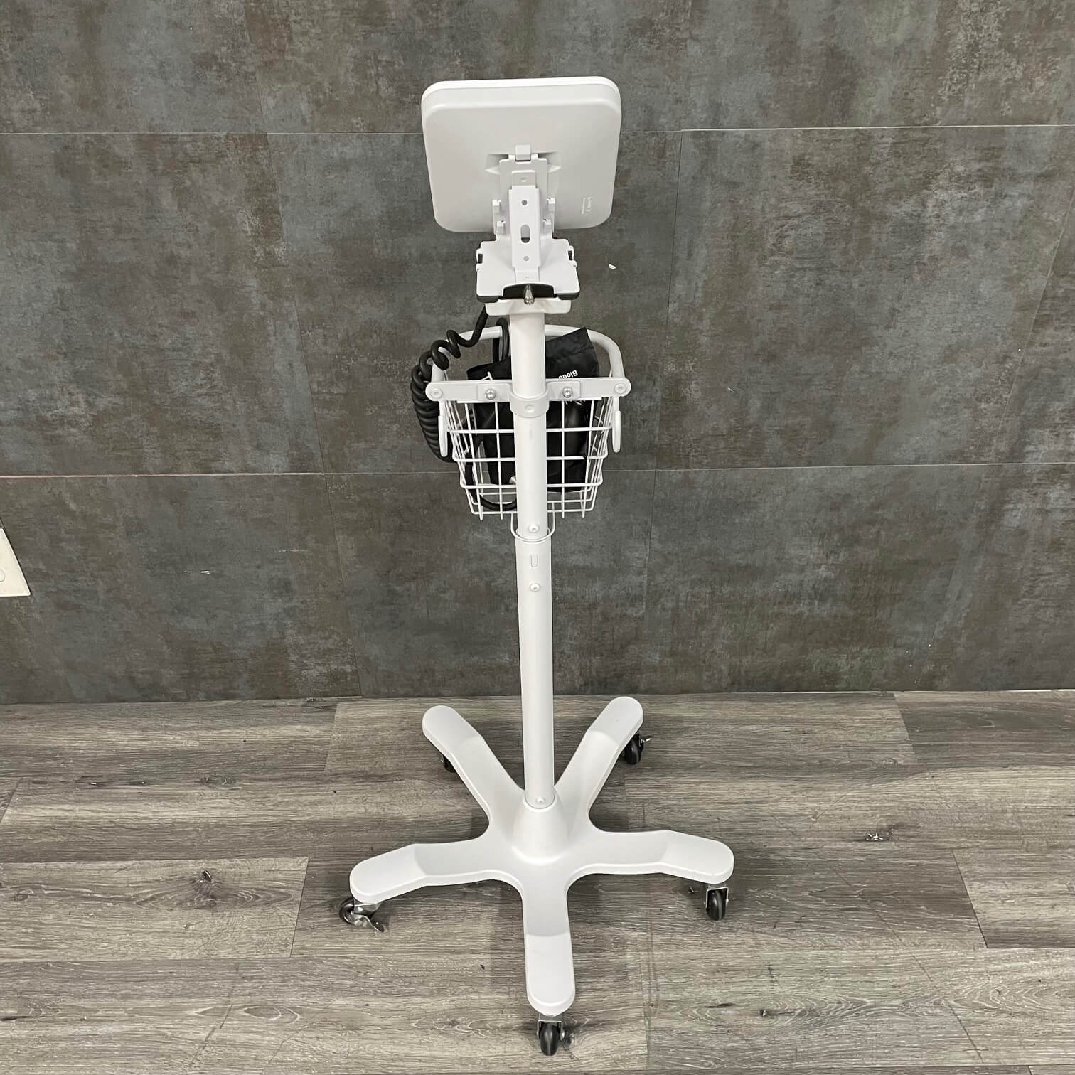 Welch Allyn 767-Series Mobile Sphygmomanometers - – Angelus