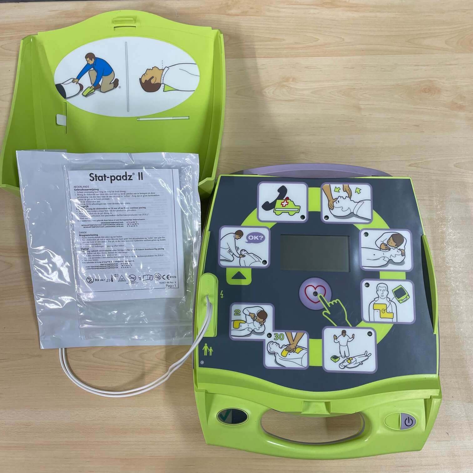 ZOLL AED PLUS,powere heart aed,aed machine,AED,Defibrillator Angelus