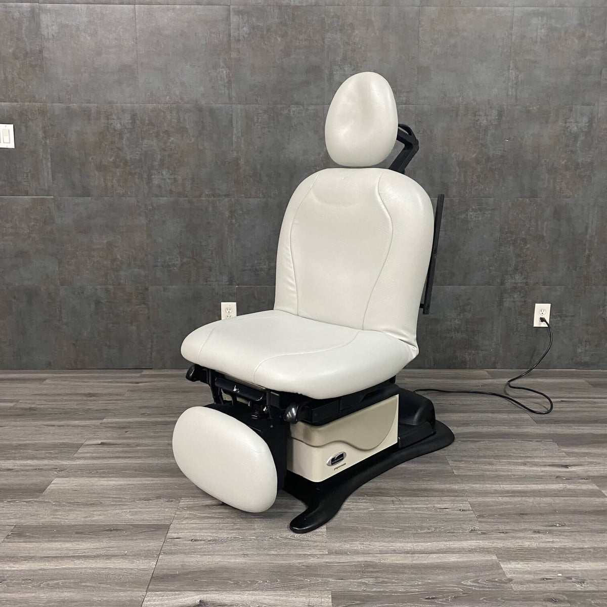 Procedure Chair Calibration Designed for Comfort, and Efficiency - medical equipment