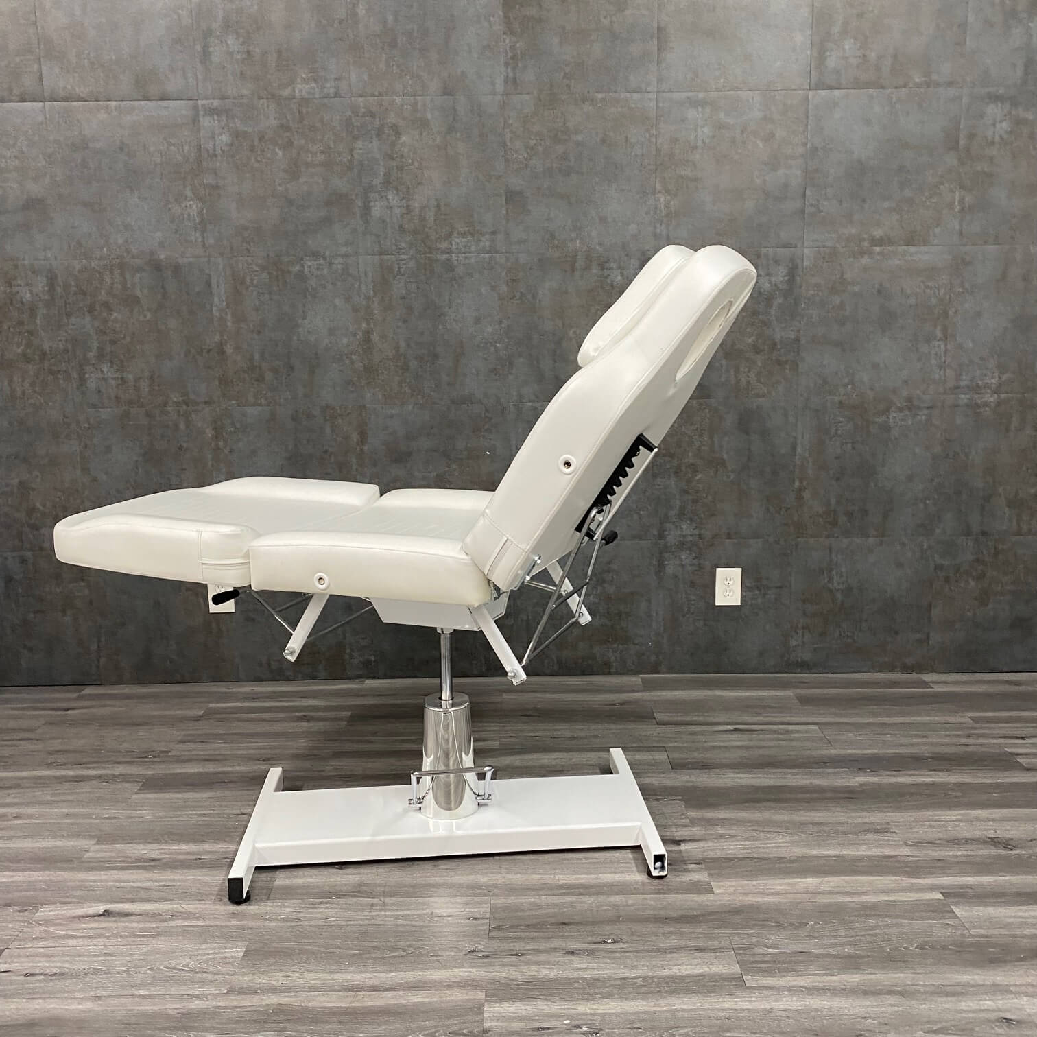 Manual up/down spa chair 
