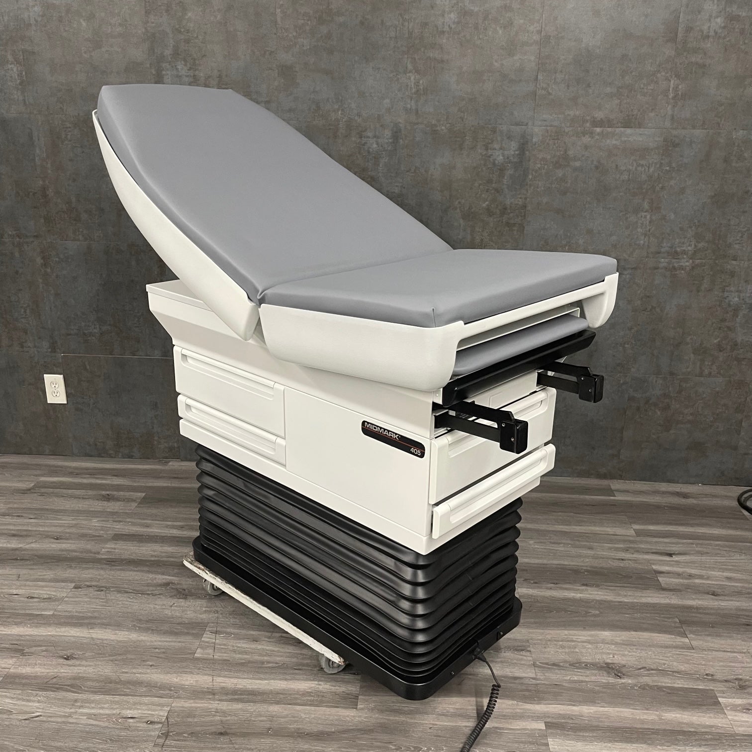 Exam Table,Midmark 405,Power Exam Table,Ritter by Midmark Angelus