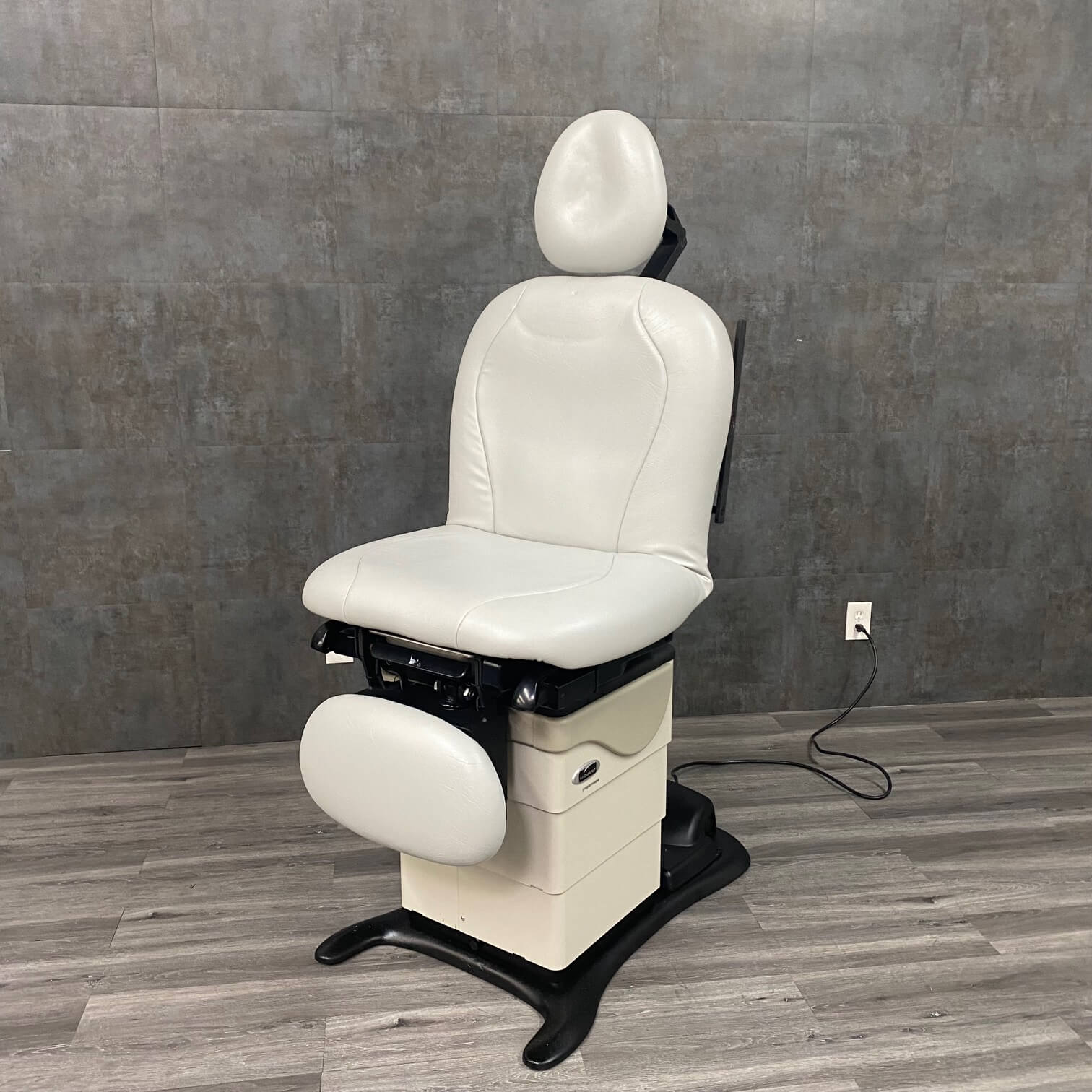 Midmark Ritter 630 Procedure Chair - Midmark Ritter -Angelus Medical