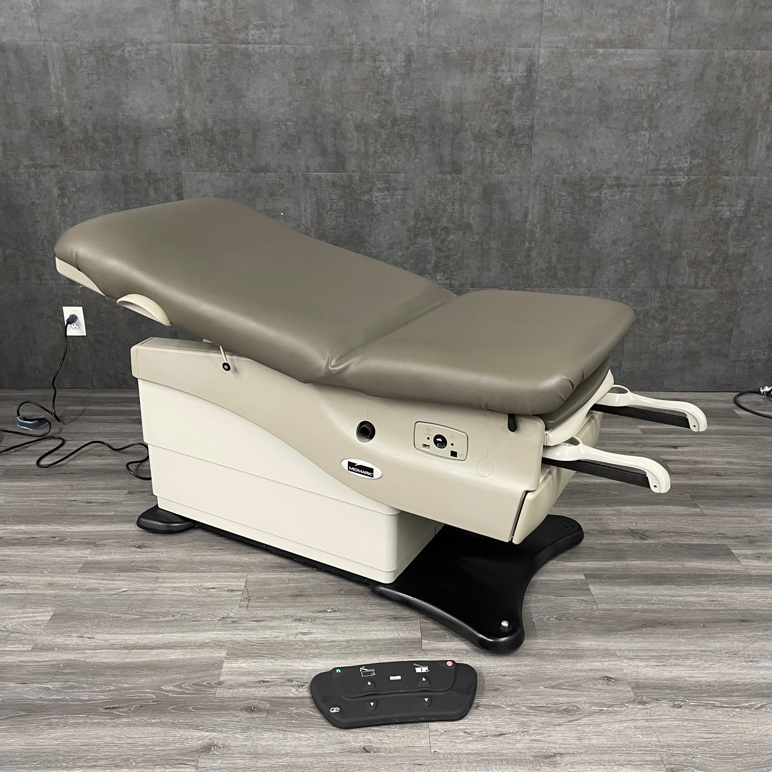  Wheelchair accessible exam table price