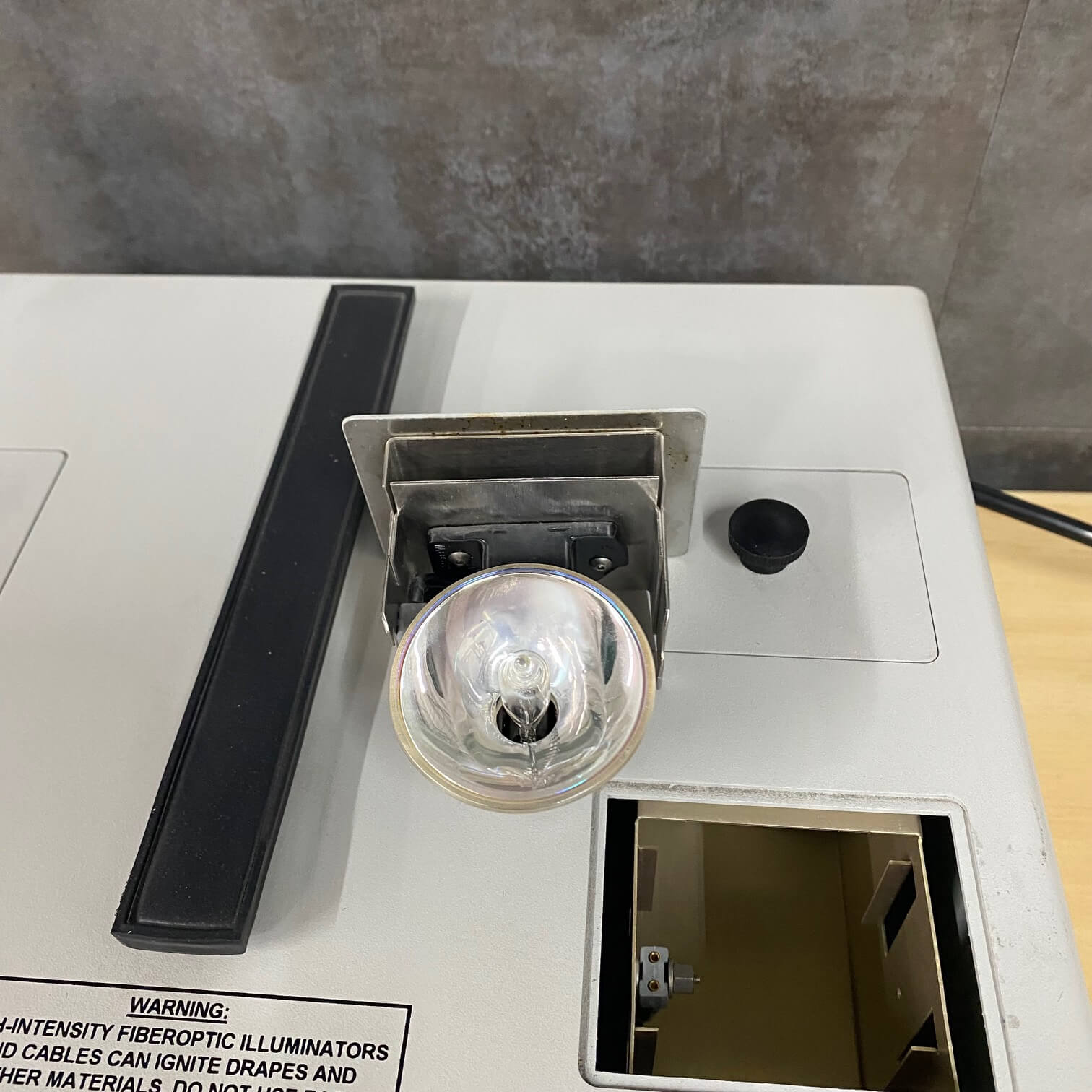 Acuity TFX Dual Light Source (Used) - Acuity -Angelus Medical