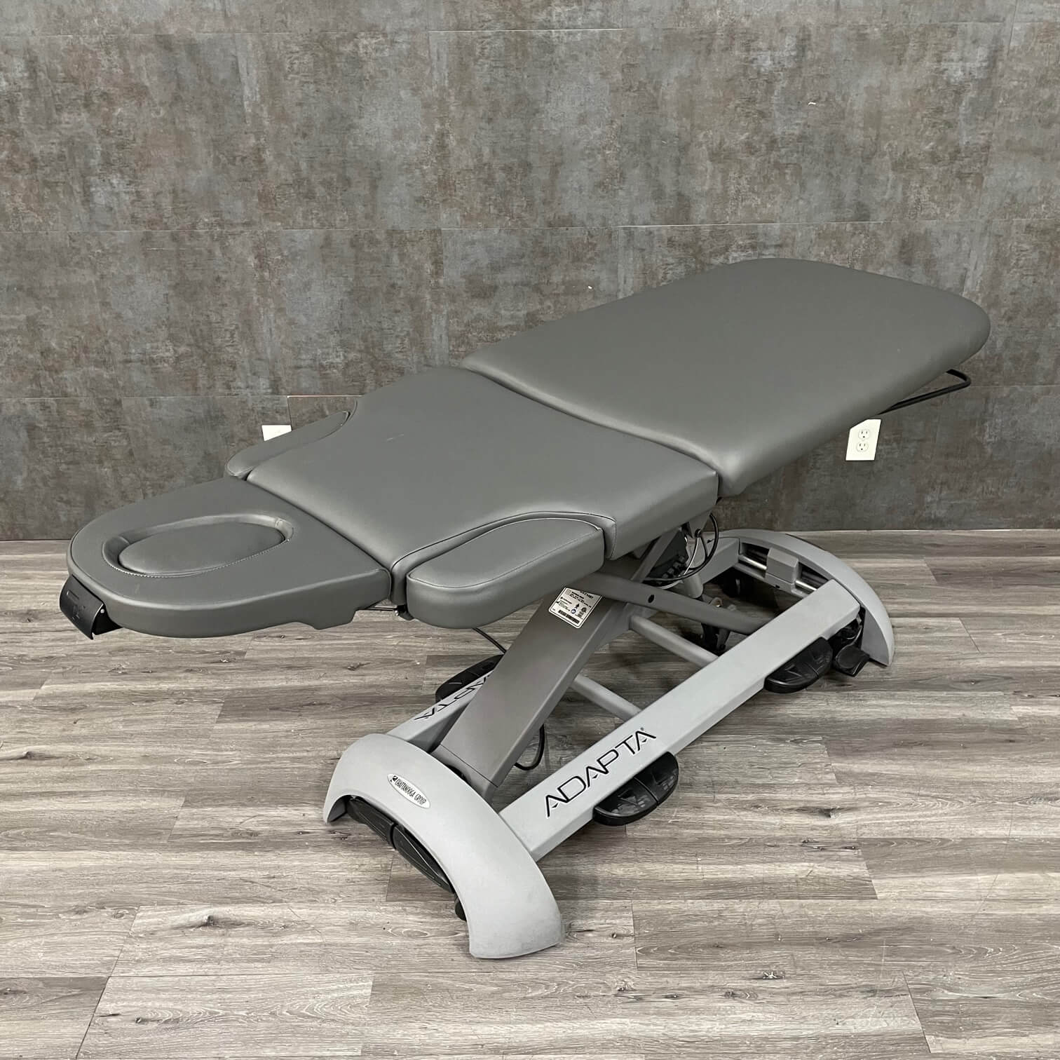 ADAPTA Summit Treatment Table - Adapta -Angelus Medical