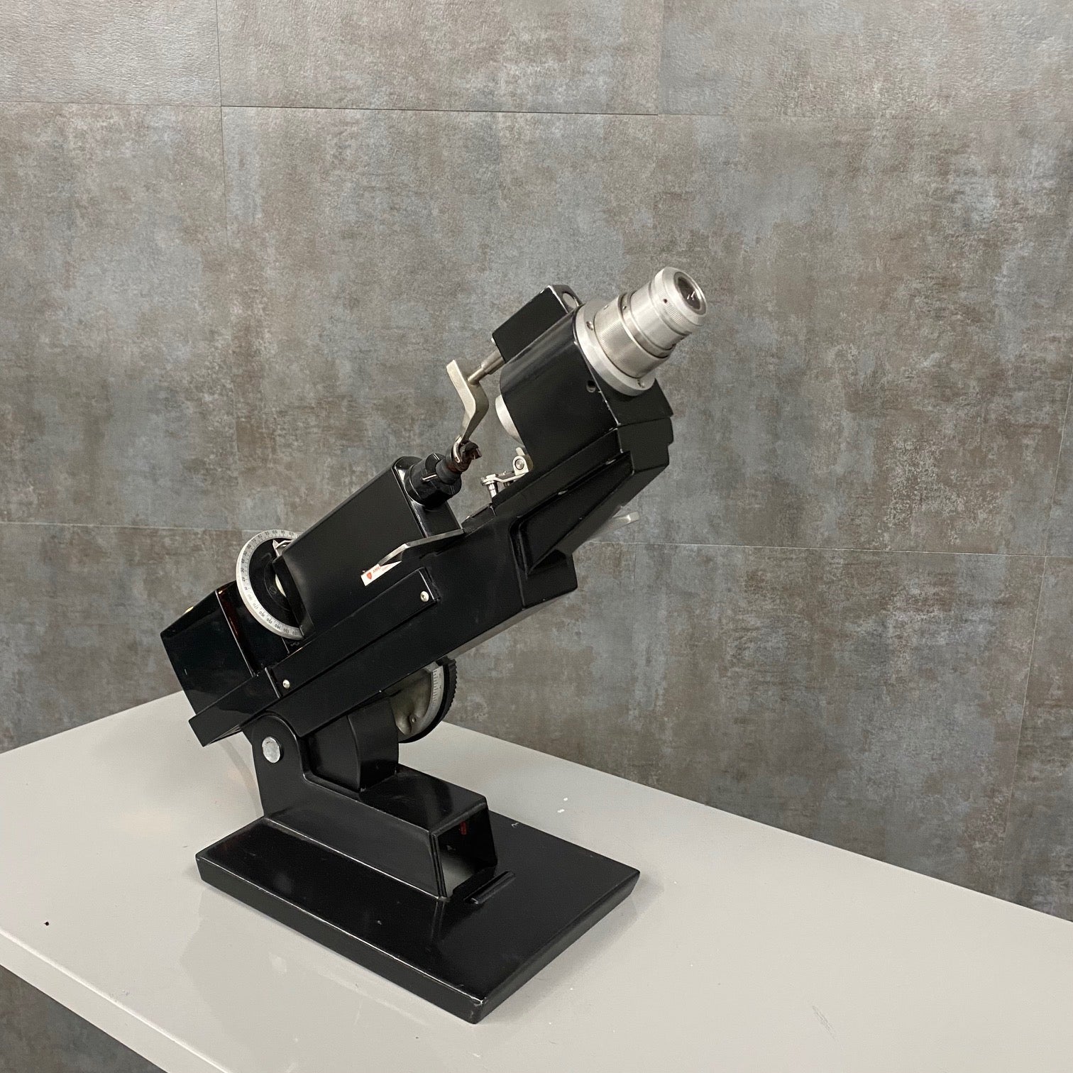 Used Lensometer American Optical 12603 Lensometer