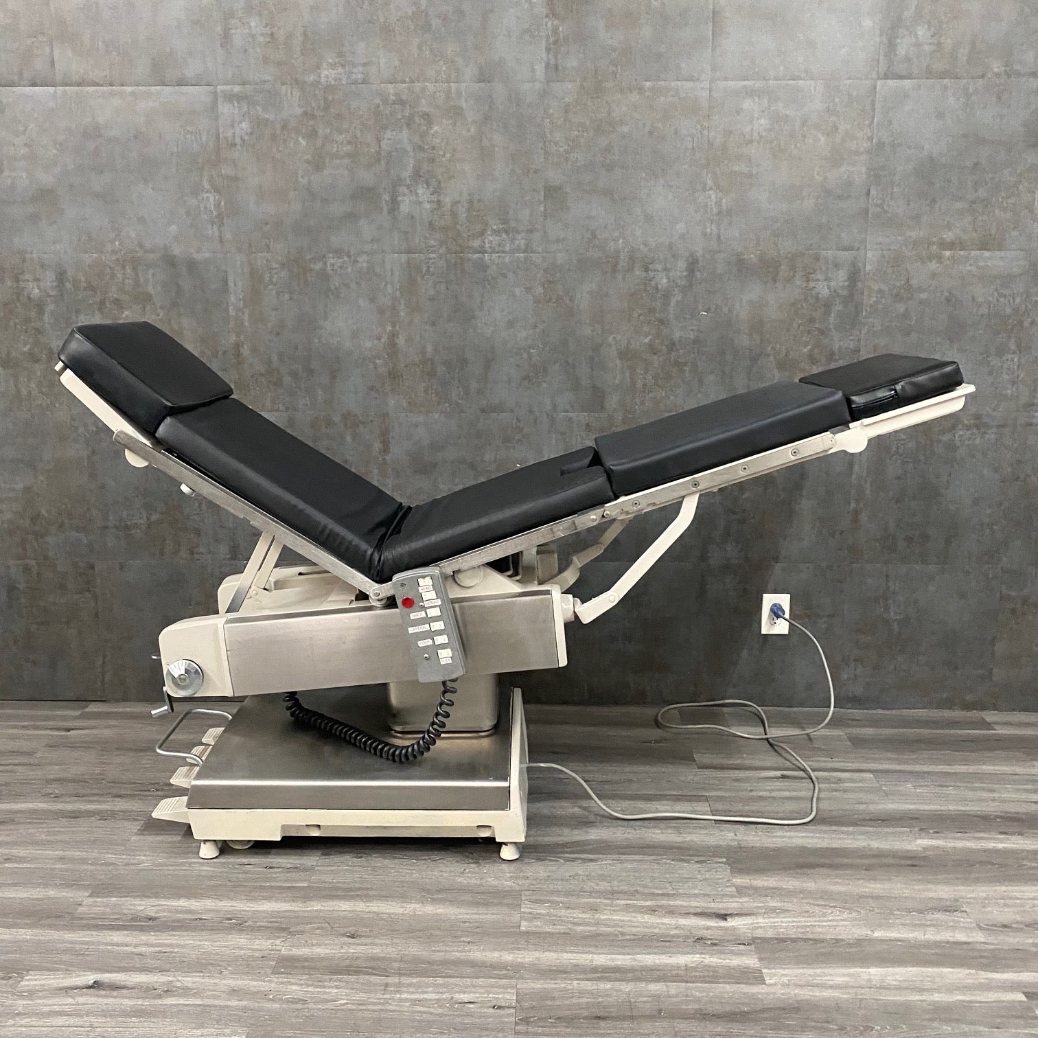 Amsco 2080 RC Surgery Table (Clearance) - Amsco -Angelus Medical