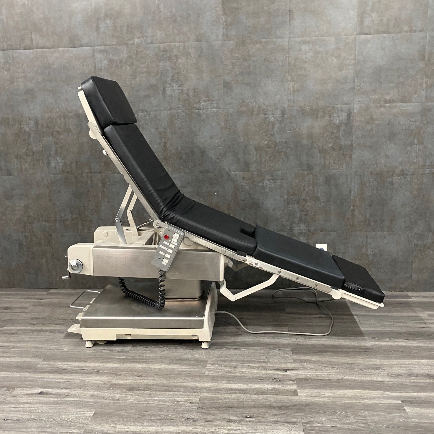 Amsco 2080 RC Surgery Table (Clearance) - Amsco -Angelus Medical