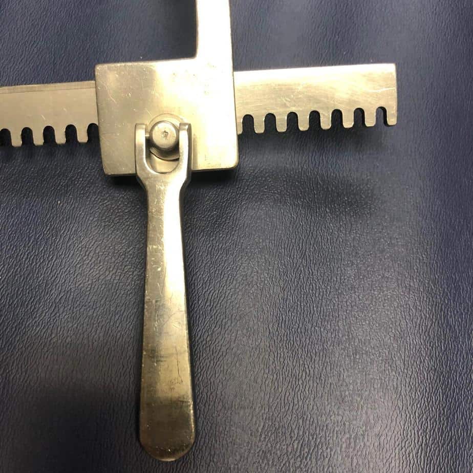 Ankeney Sternal Retractor -