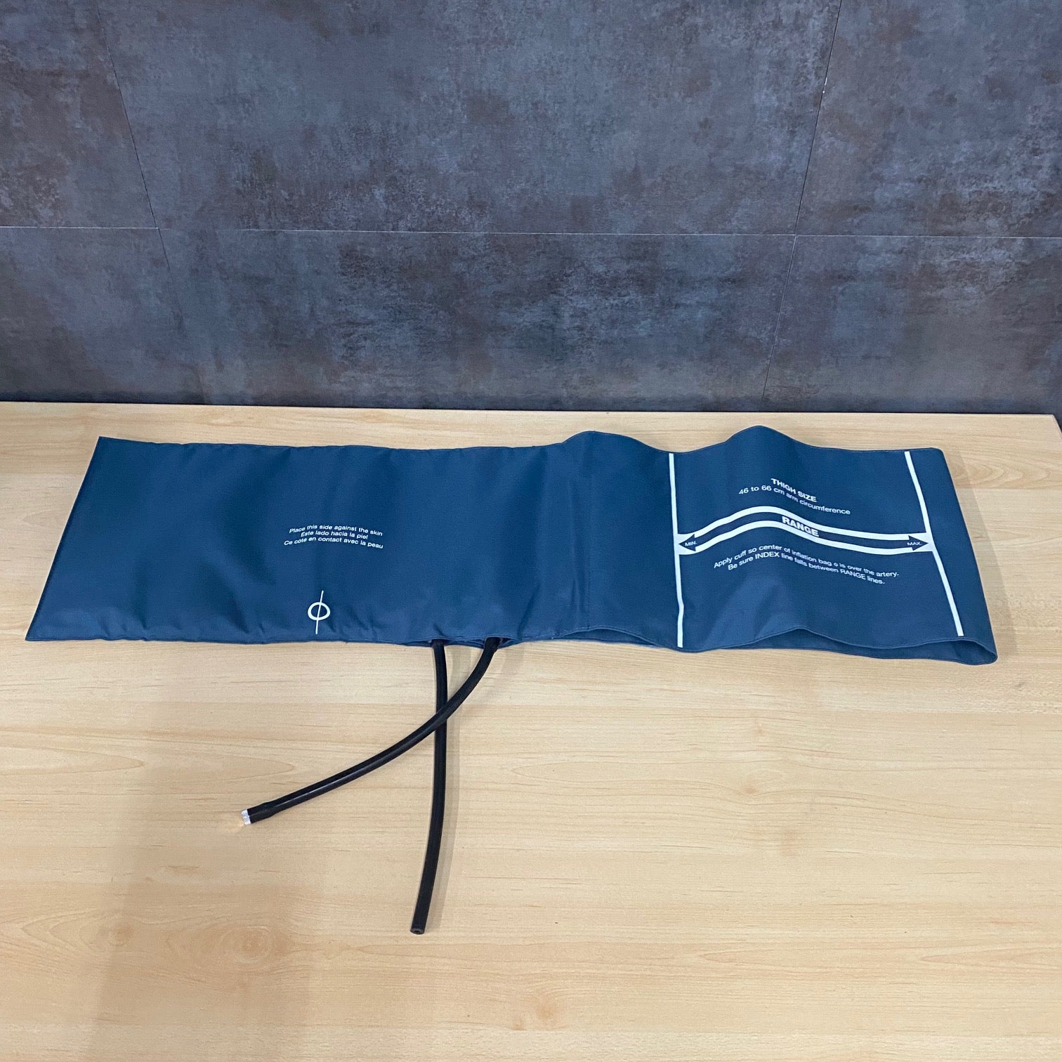 Baum Calibrated® V-Lok® Blood Pressure Cuff - W. A. Baum -Angelus Medical