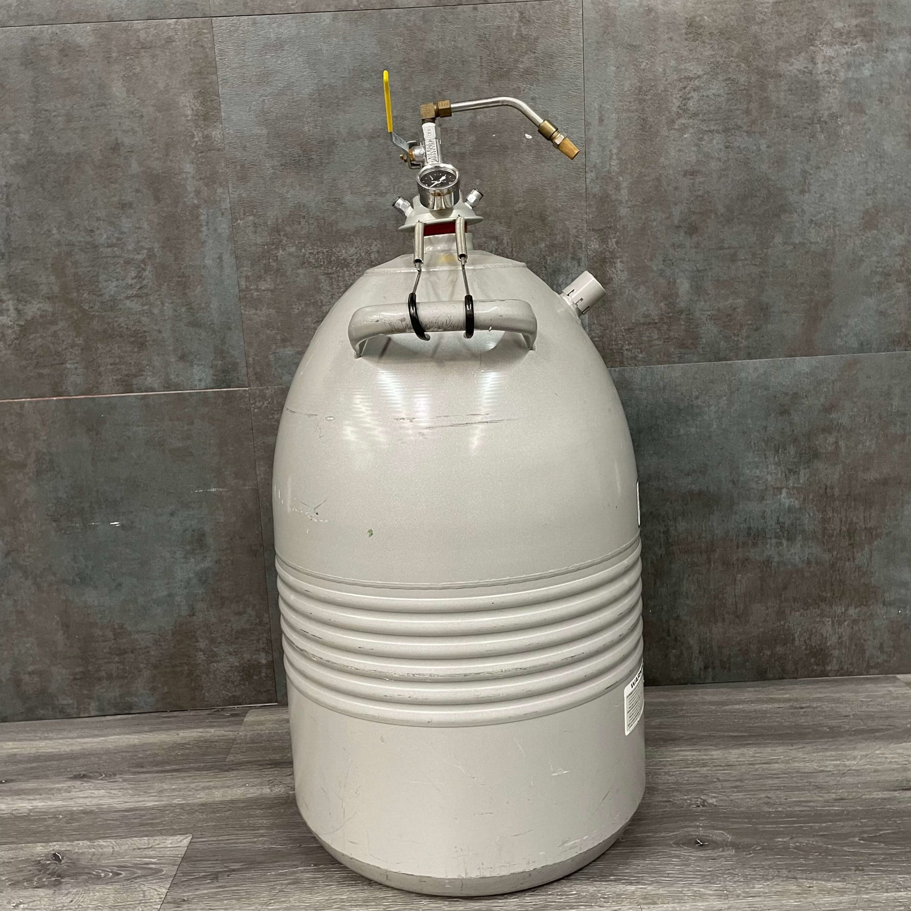 Bekins Cryogenic Liquid Nitrogen Storage Tank - Bekins -Angelus Medical