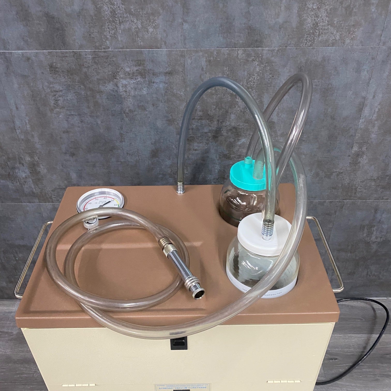 Berkely VC-10 Vacuum Curettage System